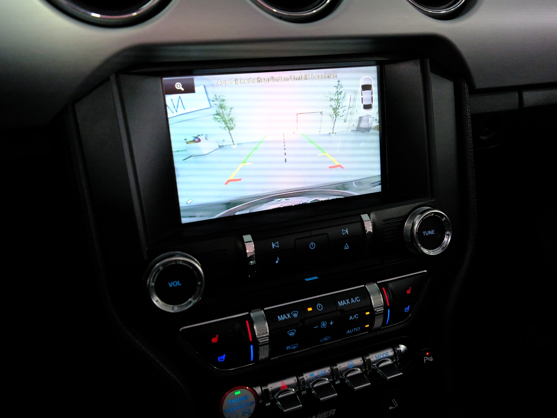 FORD Mustang Convertible 2.3 Automat-image-16