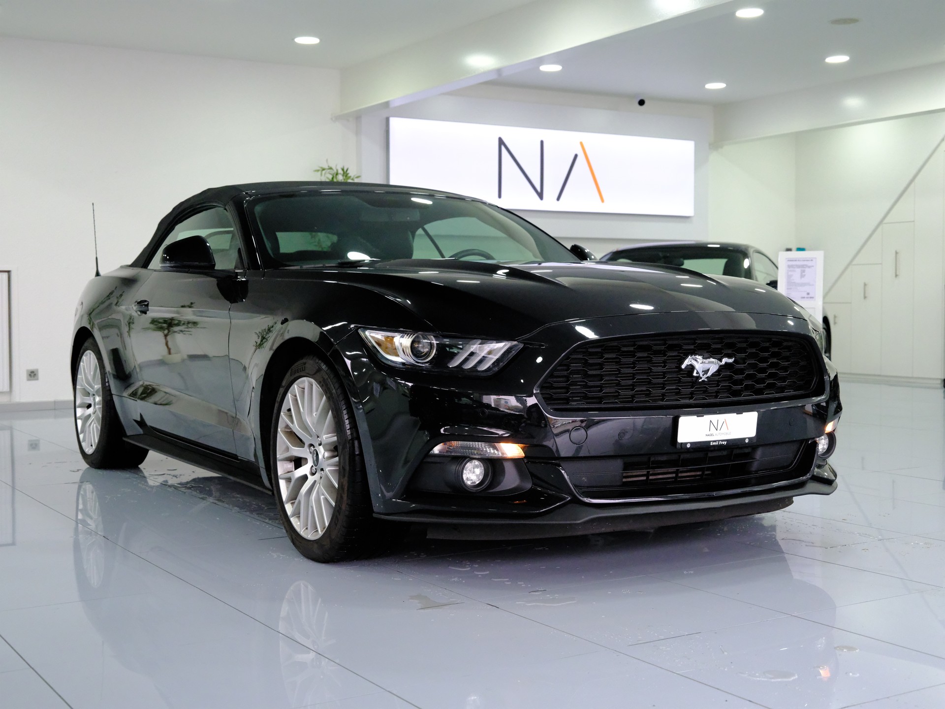 FORD Mustang Convertible 2.3 Automat-image-1