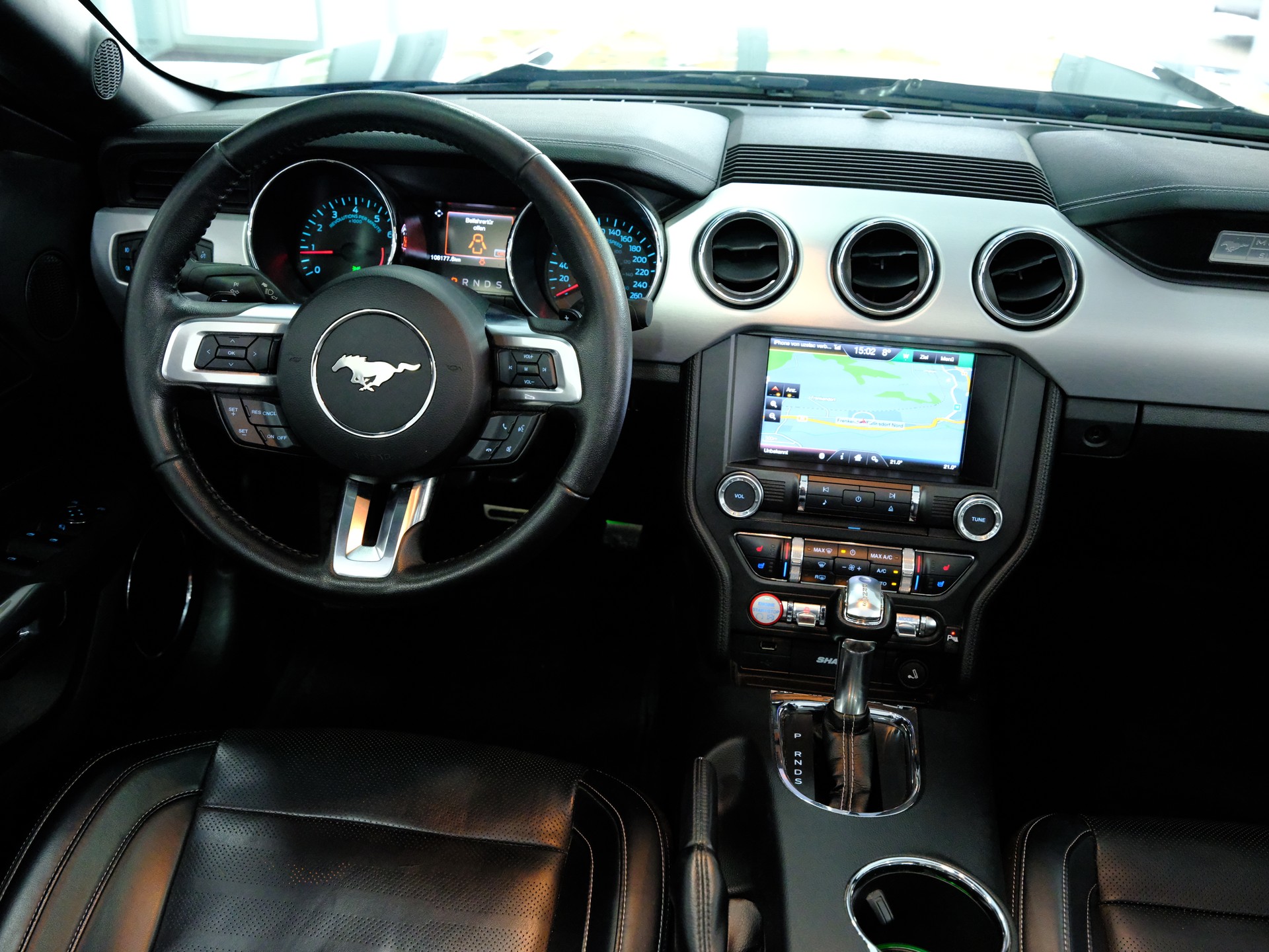 FORD Mustang Convertible 2.3 Automat-image-27