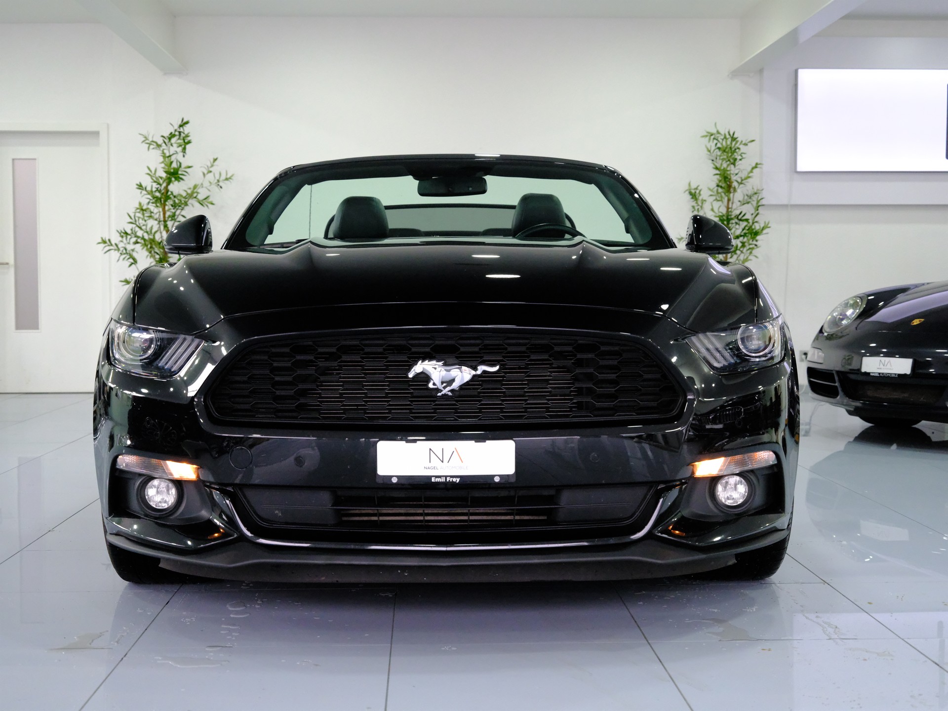 FORD Mustang Convertible 2.3 Automat-image-3
