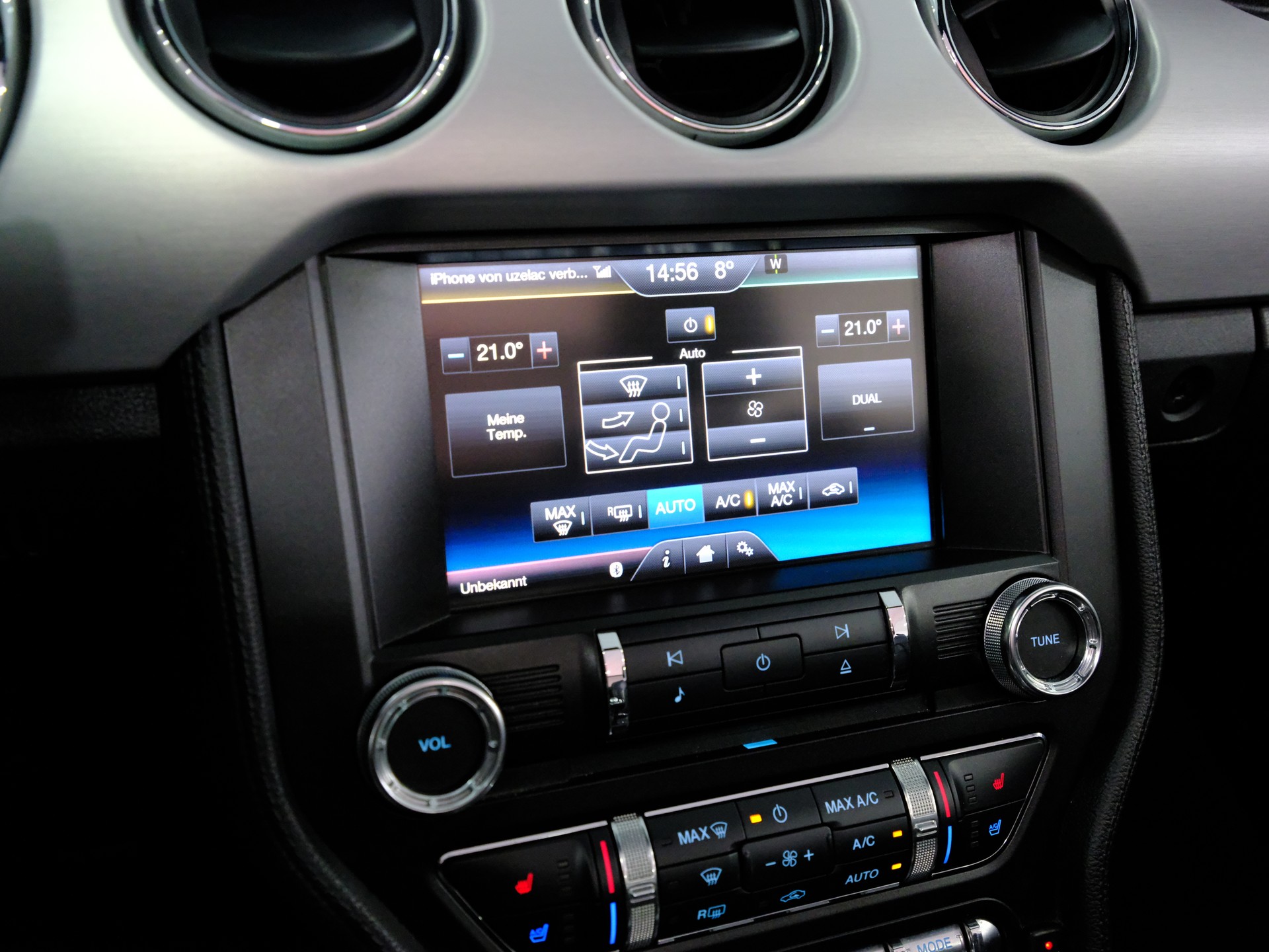 FORD Mustang Convertible 2.3 Automat-image-17
