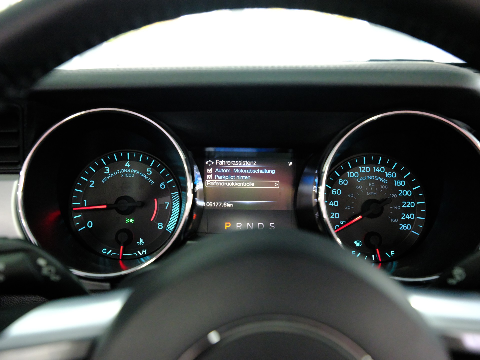 FORD Mustang Convertible 2.3 Automat-image-21