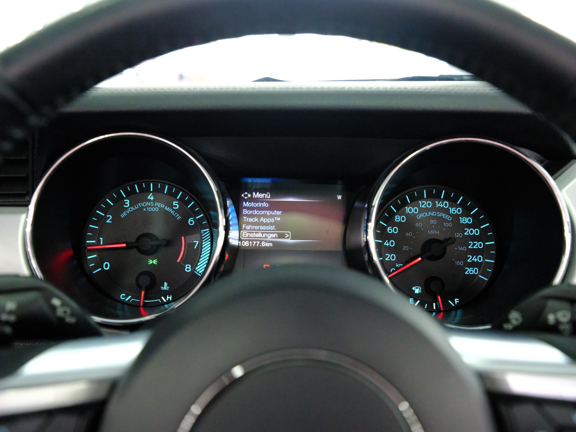 FORD Mustang Convertible 2.3 Automat-image-22