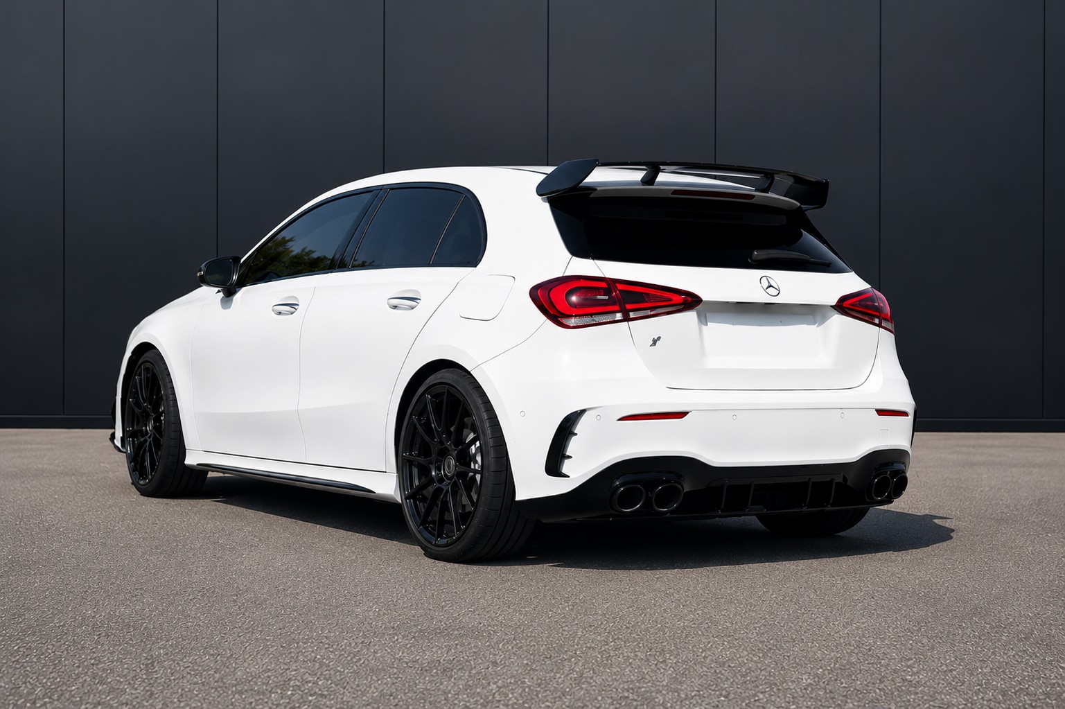 MERCEDES-BENZ A 35 AMG 4Matic Hirsch Edition Speedshift-image-2