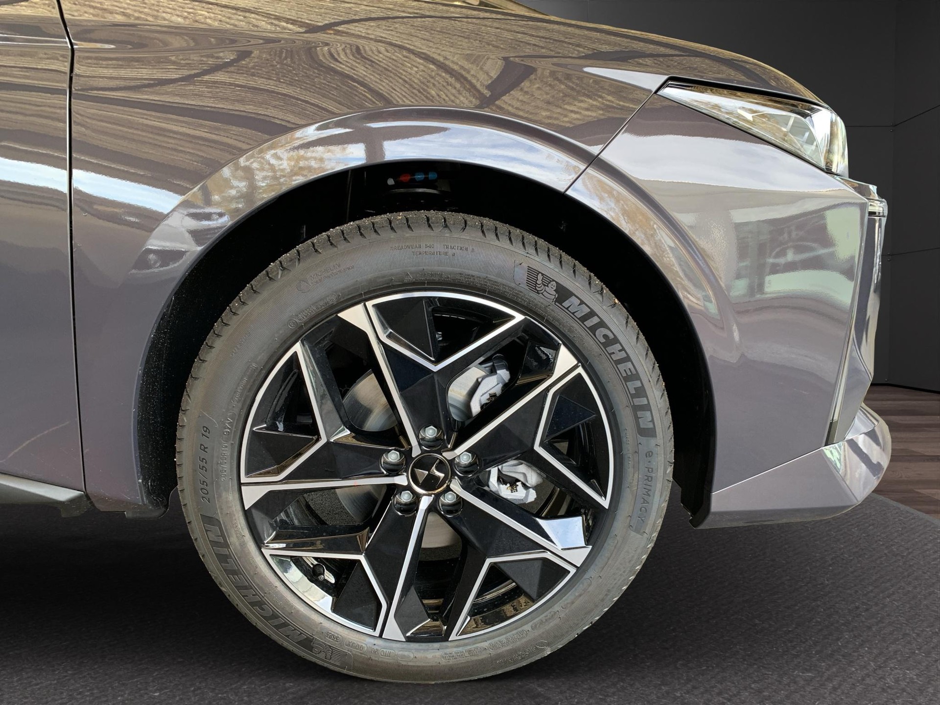 DS AUTOMOBILES No4 1.2 Hybrid Pallas-image-4