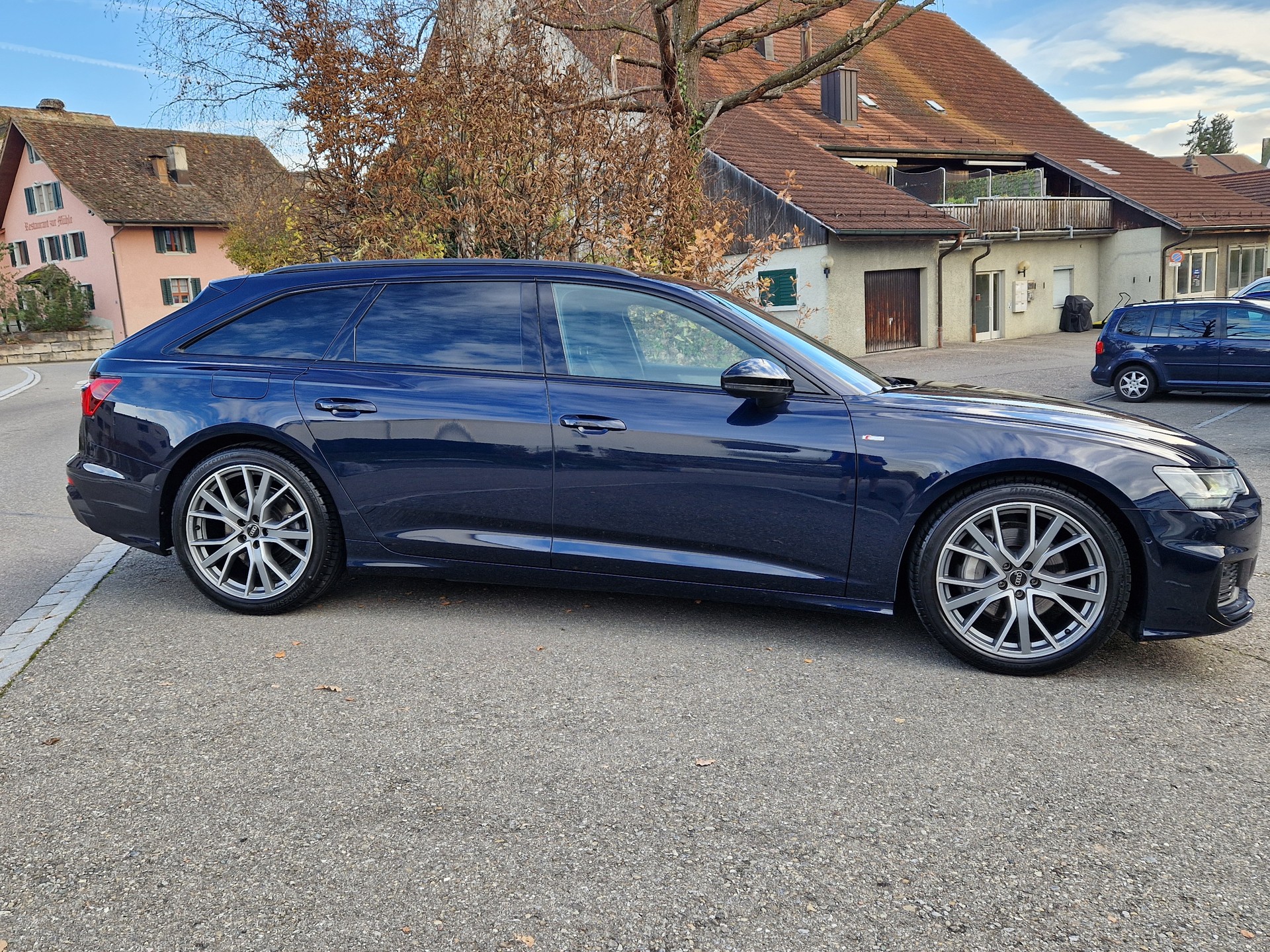 AUDI A6 Avant 45 TFSI Sport S-tronic quattro-image-2