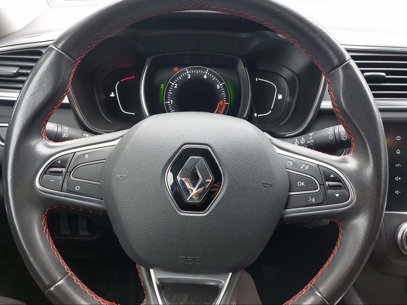 RENAULT Kadjar 1.3 TCe 160 Black Edition-image-9