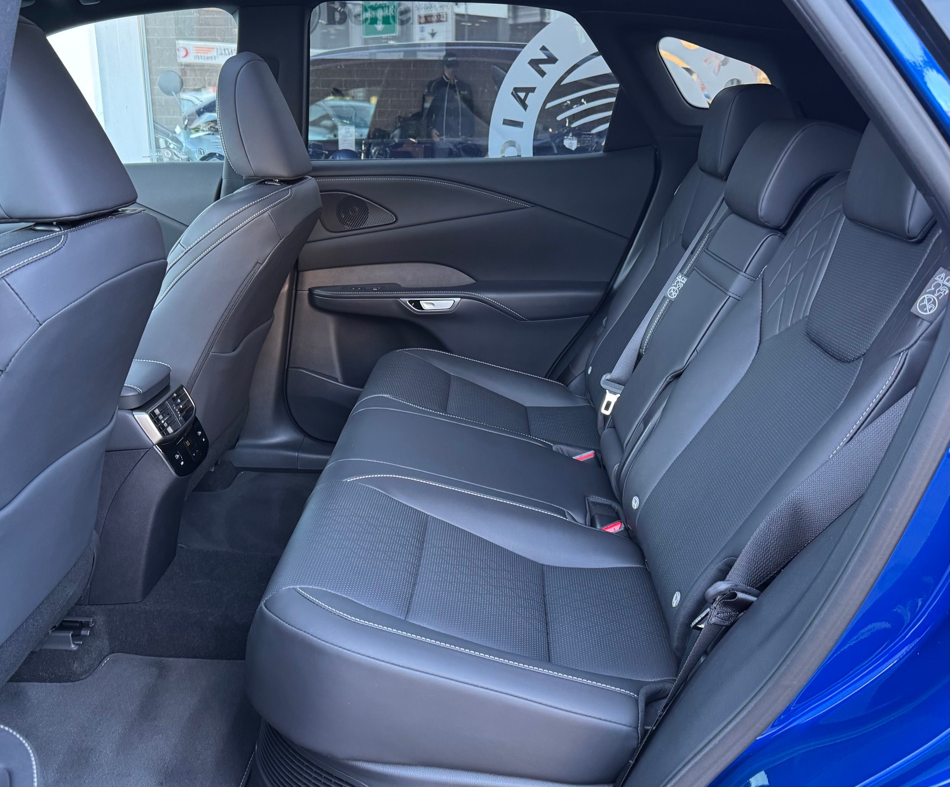 LEXUS RX 350h F Line AWD CVT-image-9