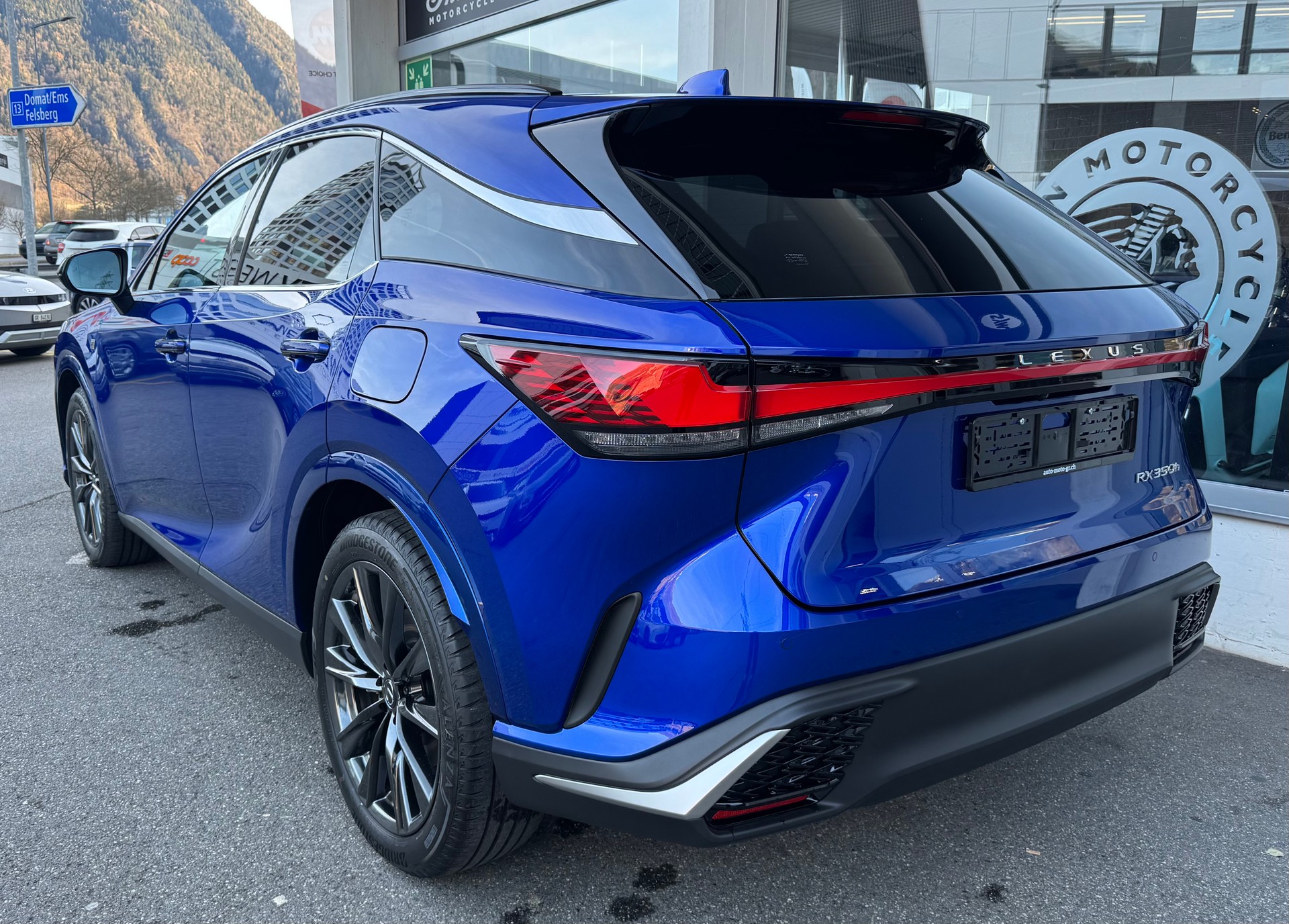 LEXUS RX 350h F Line AWD CVT-showroom-element-3
