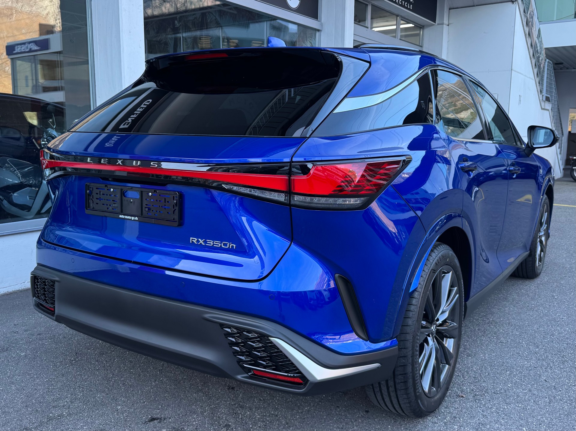 LEXUS RX 350h F Line AWD CVT-image-4