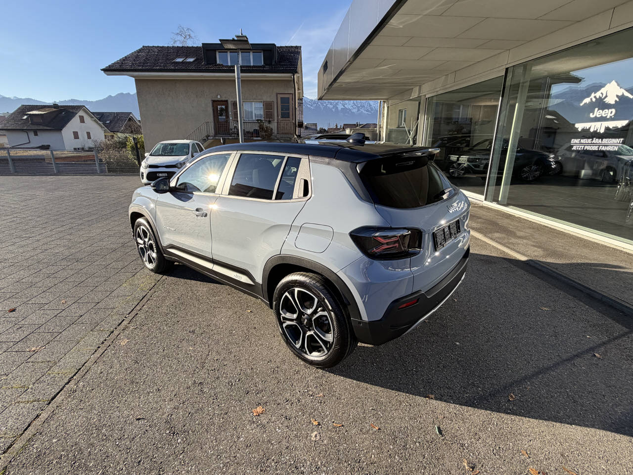 JEEP Avenger 1.2 MHEV Summit-image-5