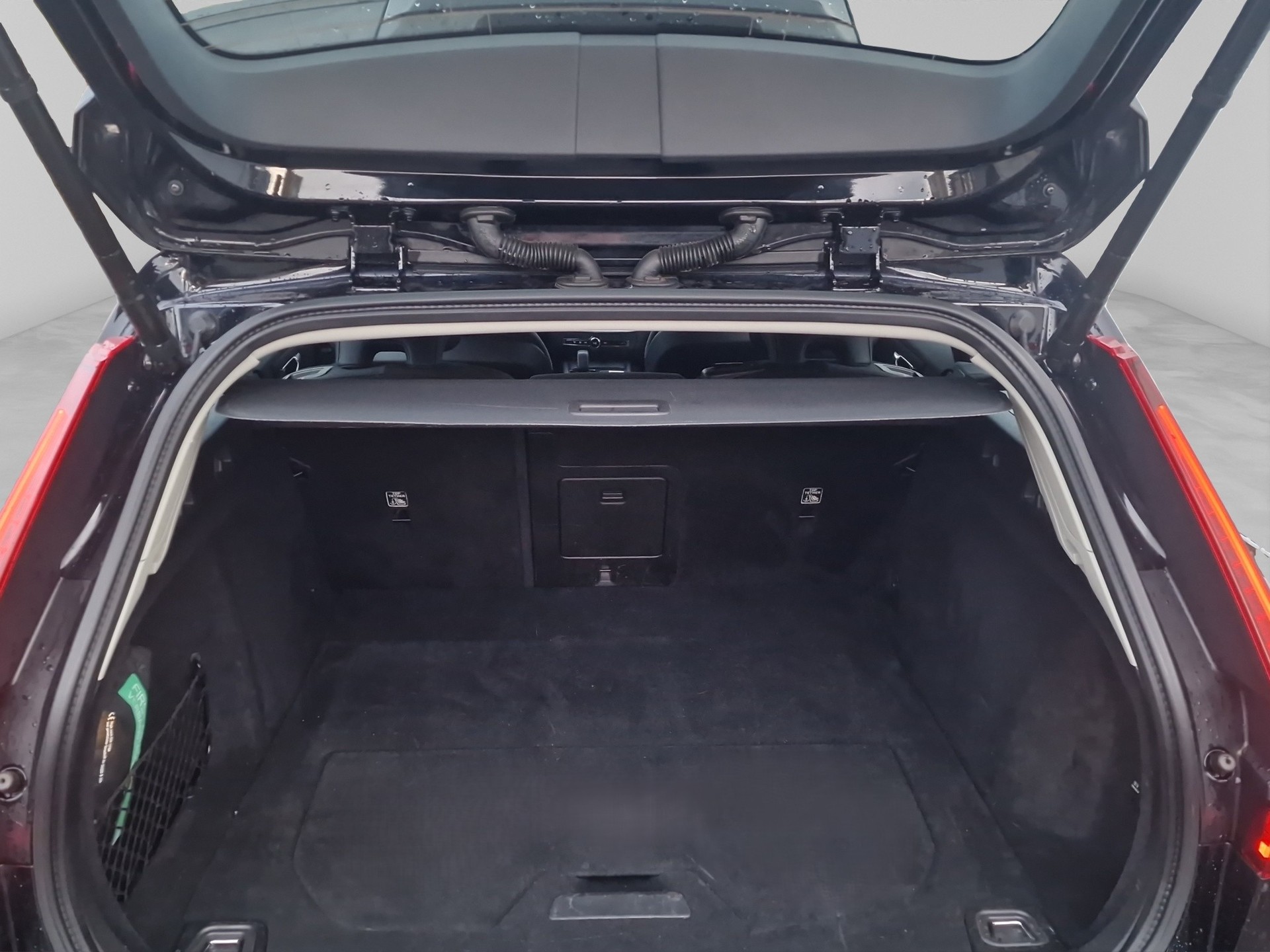 VOLVO V60 2.0 B3 Core-image-14