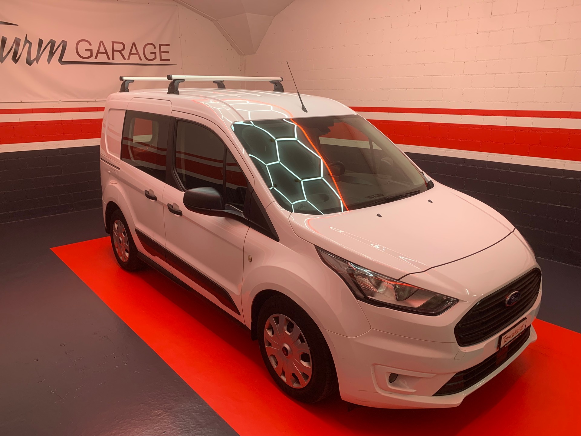 FORD Transit Connect Van T200 1.5 Eco Blue Ambiente A-image-2