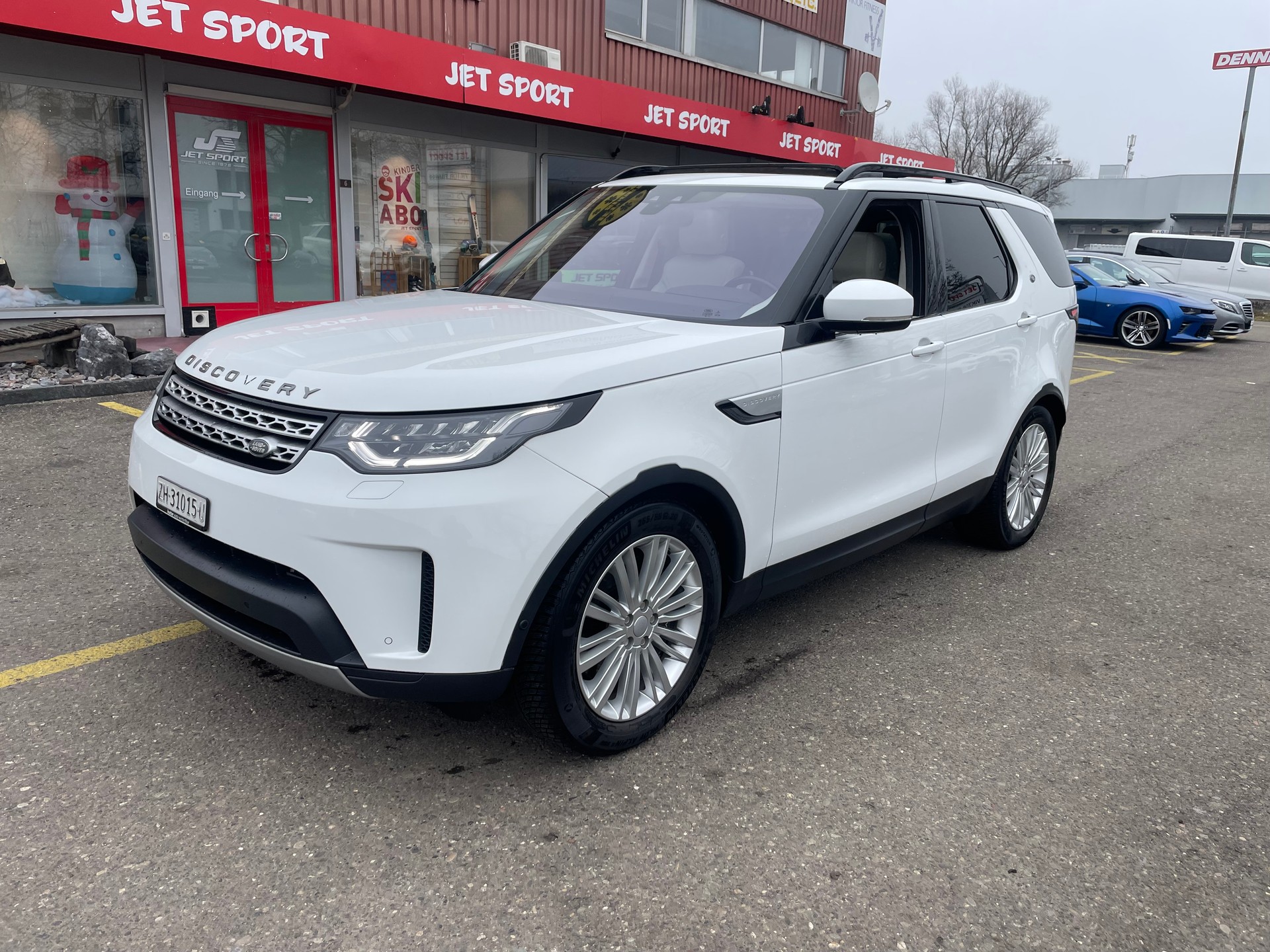 LAND ROVER Discovery 3.0 Si6 HSE Luxury Automatic-image-0