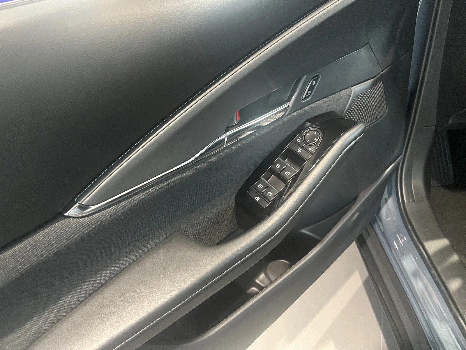 MAZDA CX-30 SKYACTIV-X 186 M Hybrid Centre Line AWD AT-image-7