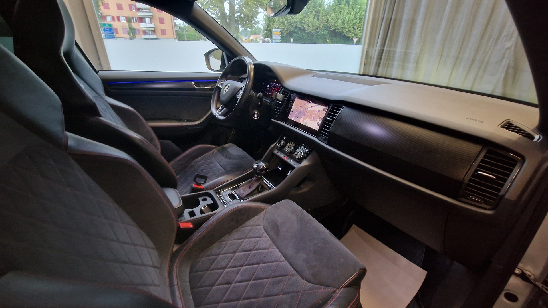 SKODA Kodiaq 2.0 Bi-TDI SCR RS 4x4 DSG-image-11