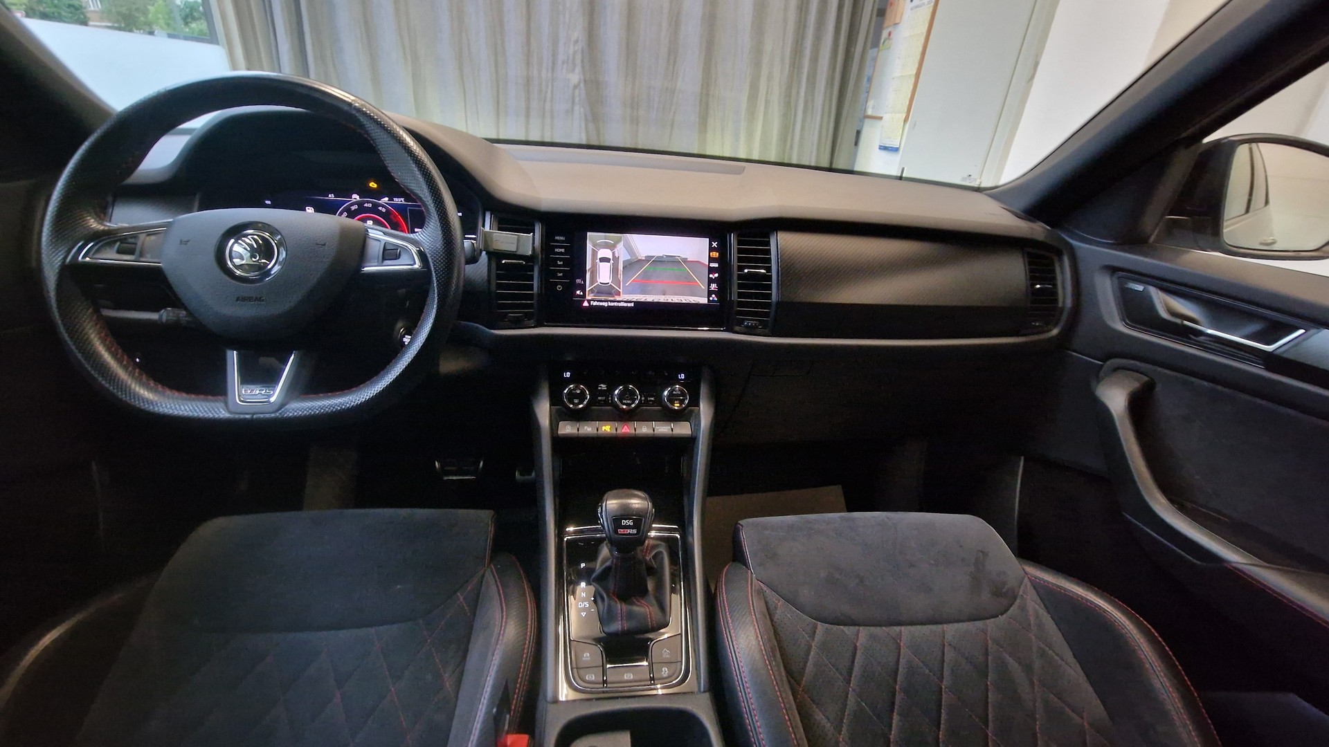 SKODA Kodiaq 2.0 Bi-TDI SCR RS 4x4 DSG-image-8