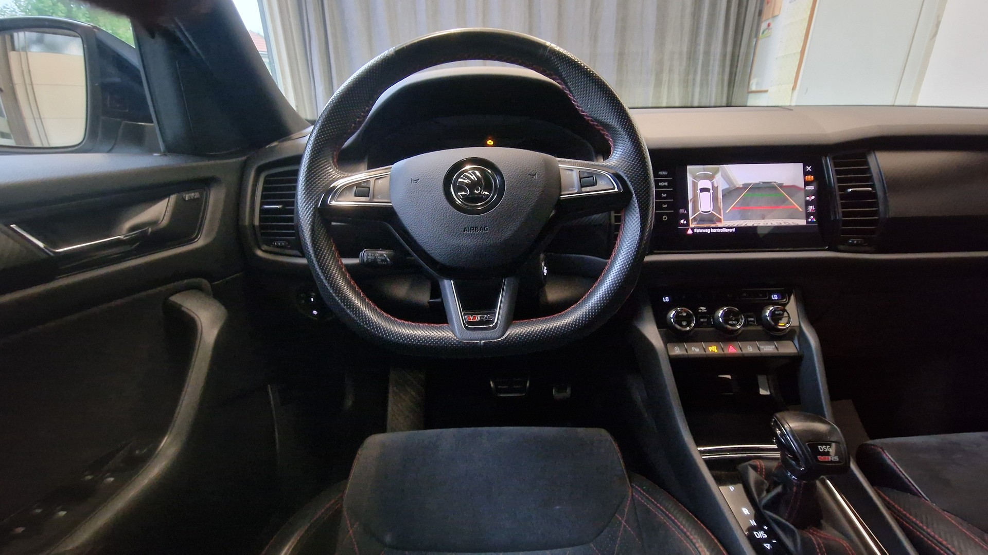 SKODA Kodiaq 2.0 Bi-TDI SCR RS 4x4 DSG-image-9
