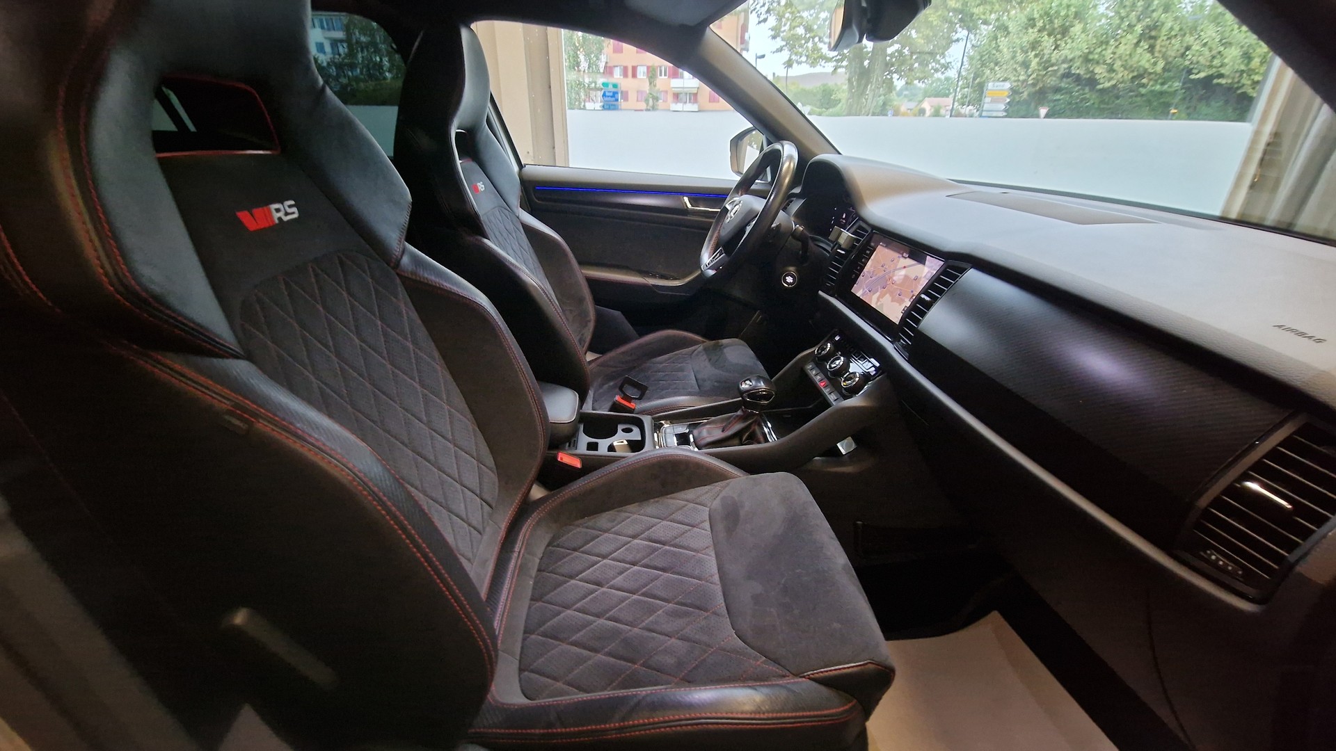 SKODA Kodiaq 2.0 Bi-TDI SCR RS 4x4 DSG-image-12