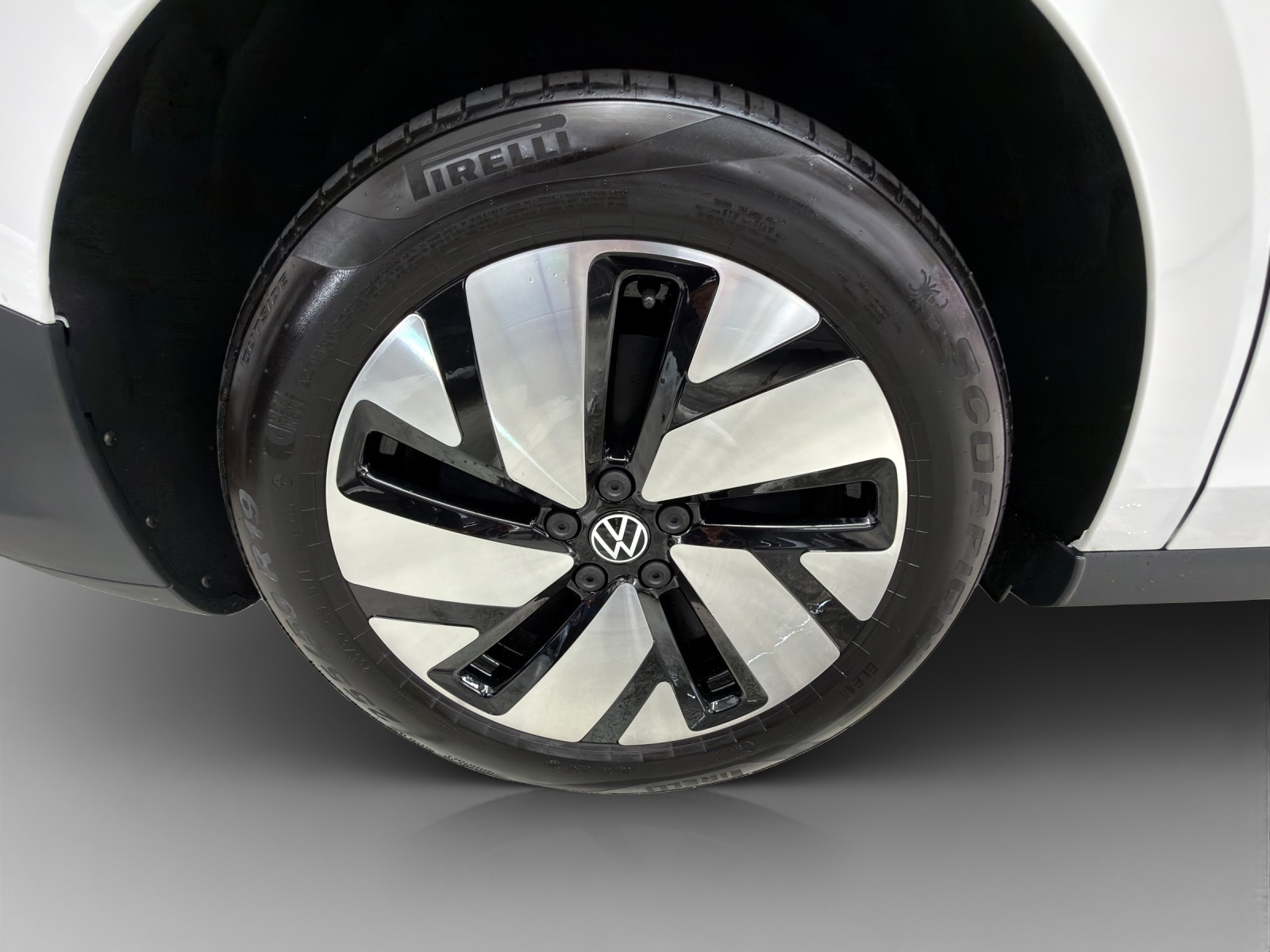 VW ID. Buzz Cargo Pro 4Motion-image-13
