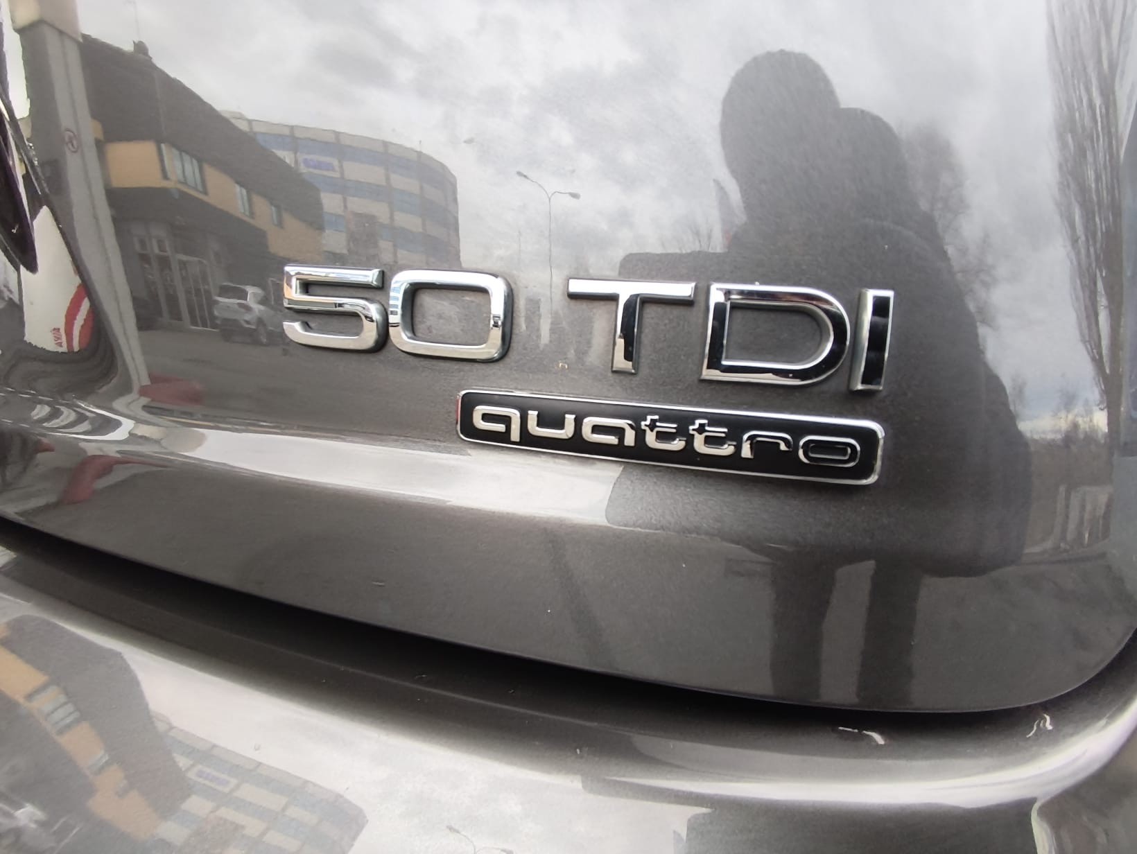 AUDI Q7 e-tron 3.0 TDI quattro tiptronic-image-15