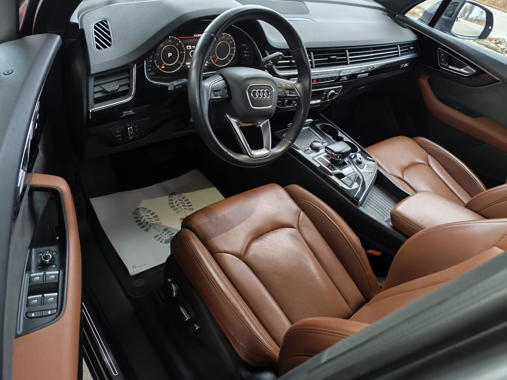 AUDI Q7 e-tron 3.0 TDI quattro tiptronic-image-9