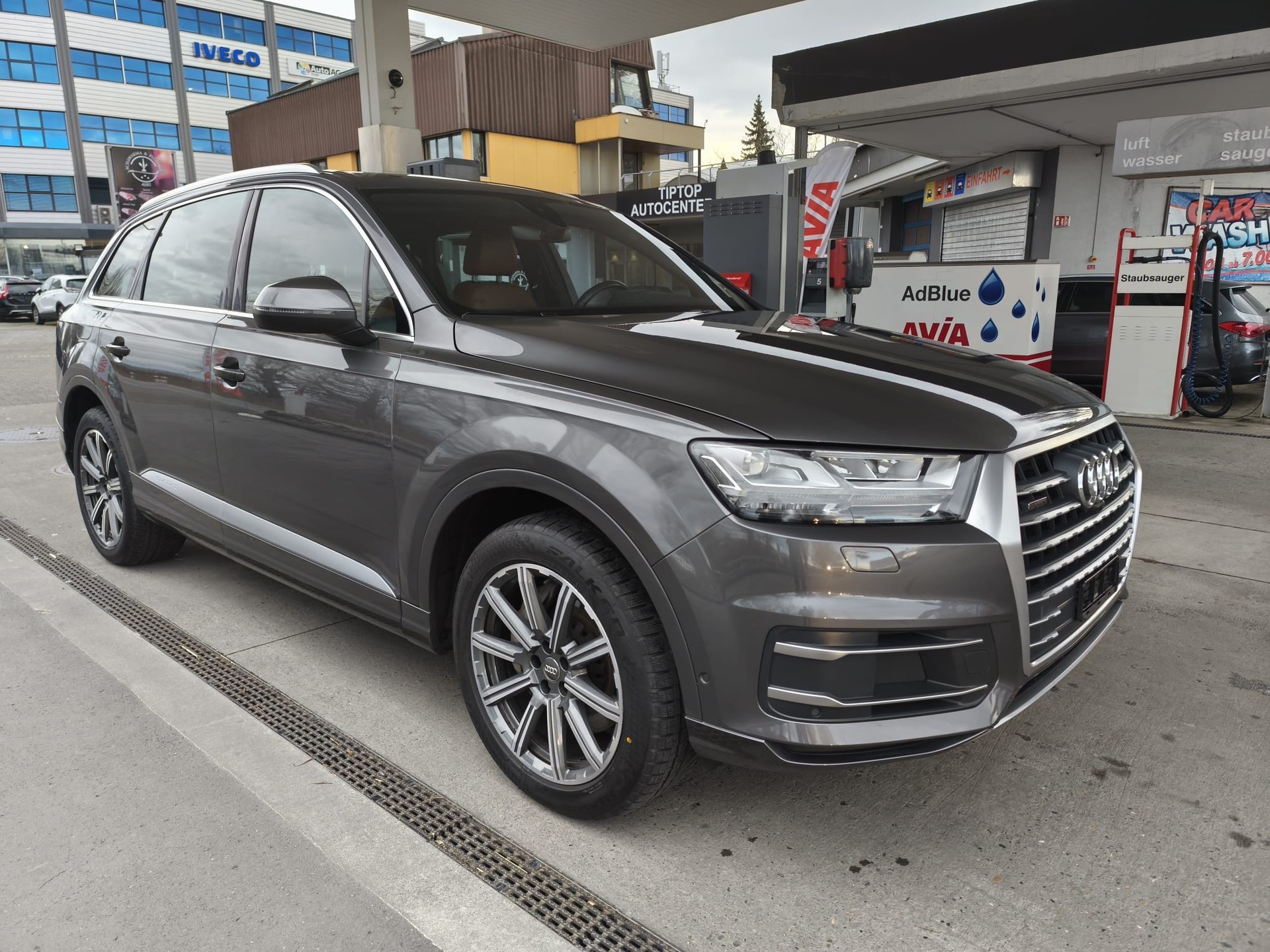 AUDI Q7 e-tron 3.0 TDI quattro tiptronic-image-0