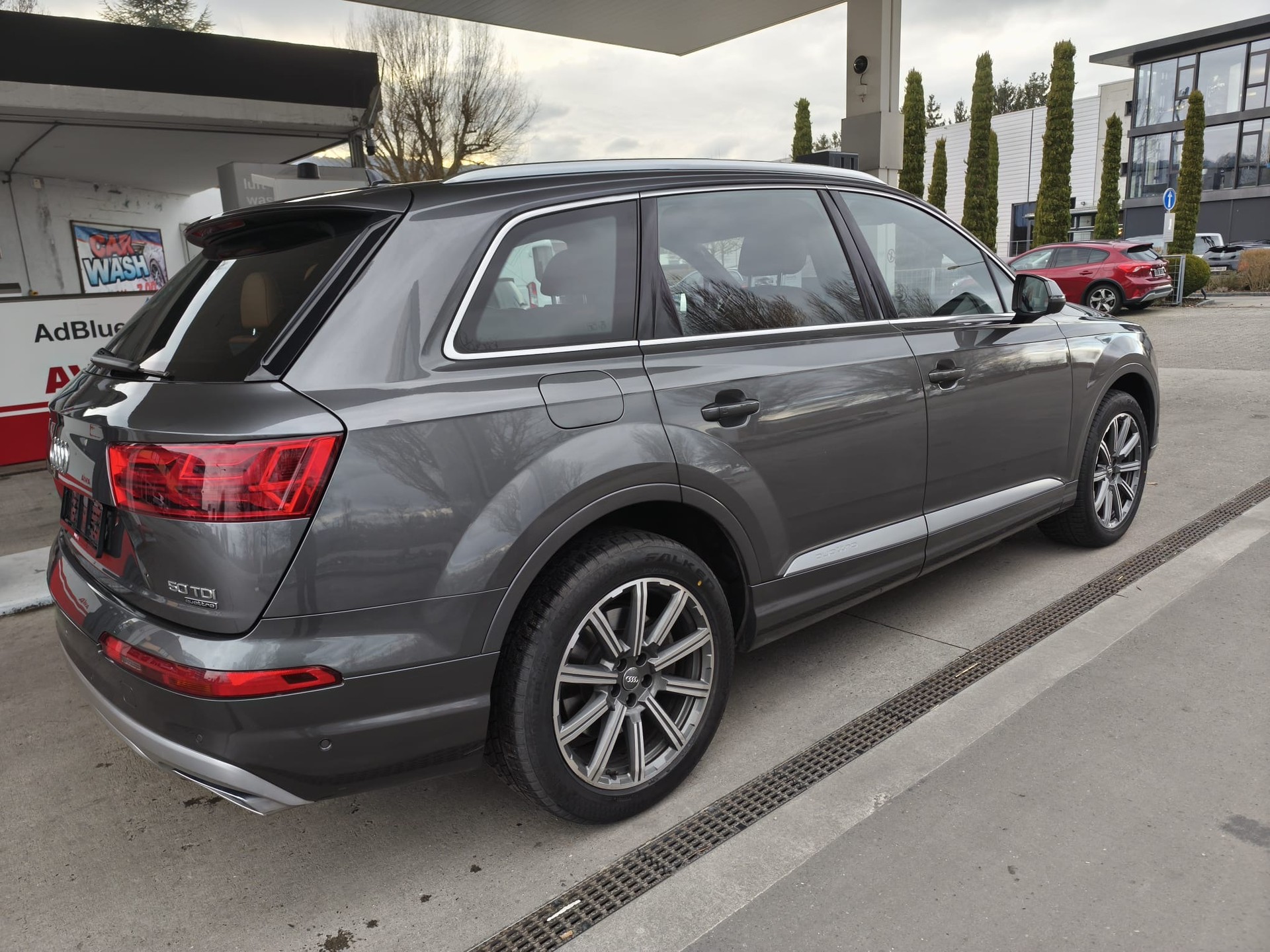 AUDI Q7 e-tron 3.0 TDI quattro tiptronic-image-2