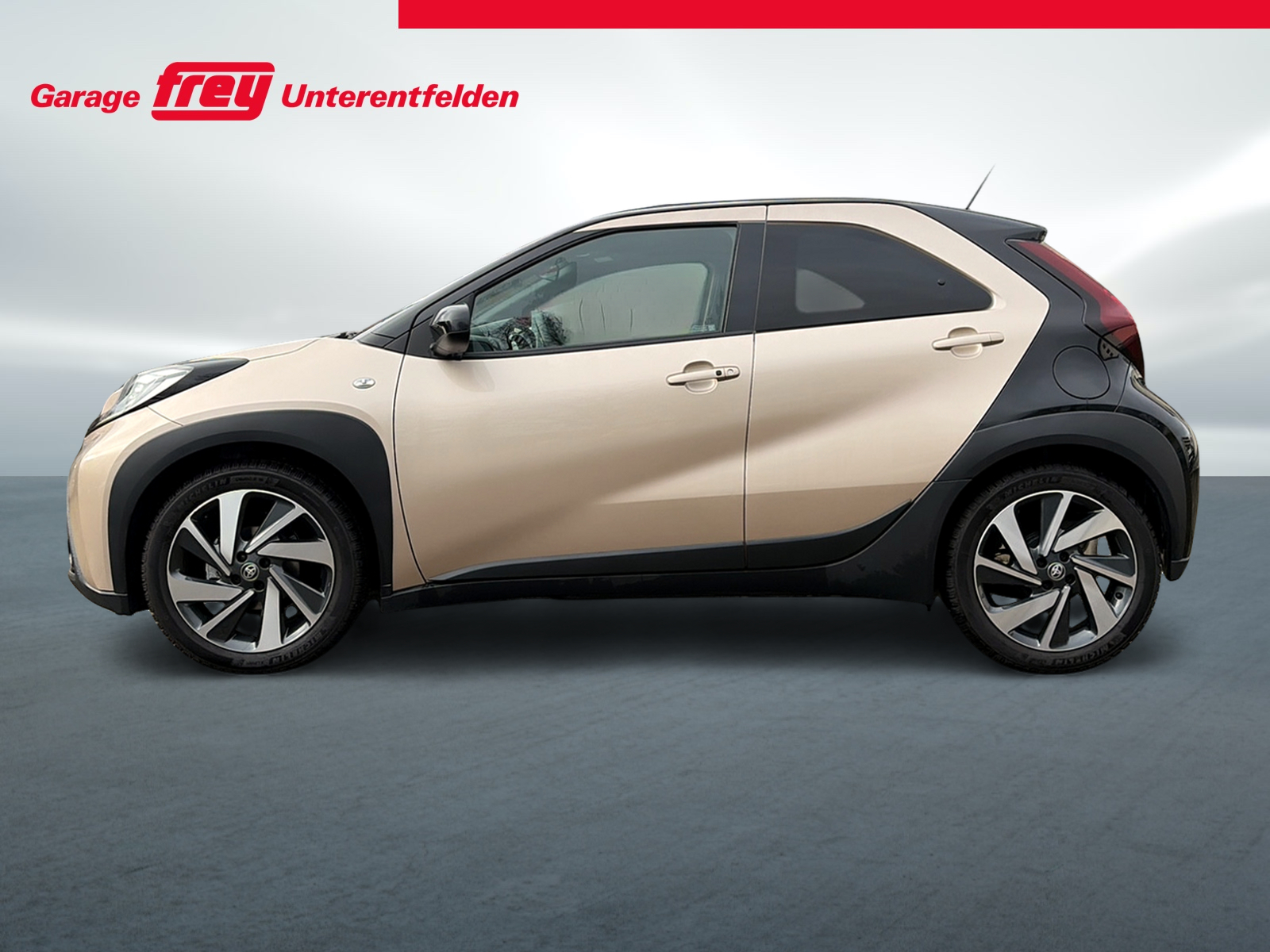 TOYOTA Aygo X 1.0 VVT-i Style CVT "Canvas"-image-1