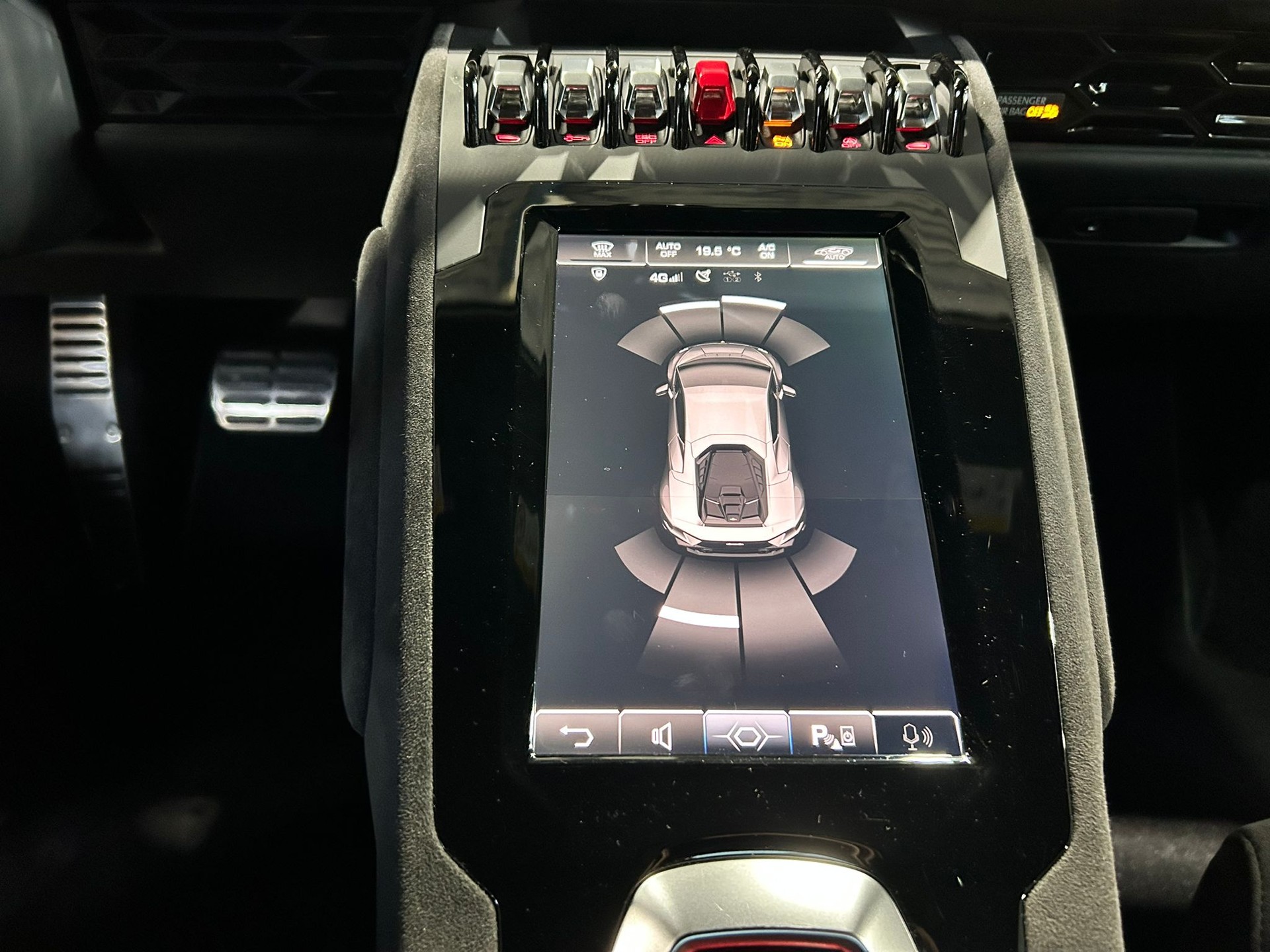 LAMBORGHINI Huracan Coupé 5.2 Tecnica 640 PS CH FAHRZEUG-image-14
