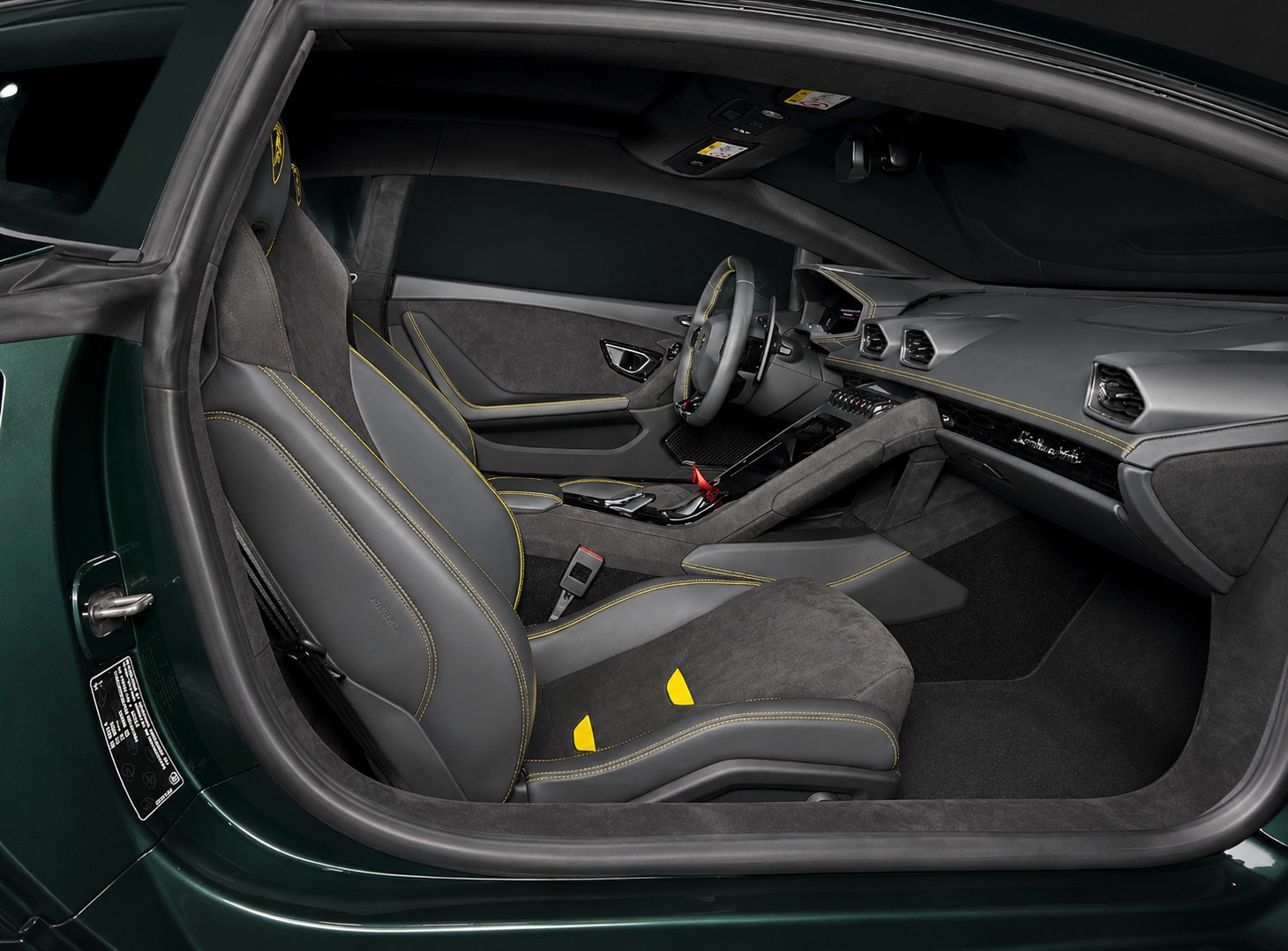 LAMBORGHINI Huracan Coupé 5.2 Tecnica 640 PS CH FAHRZEUG-image-7