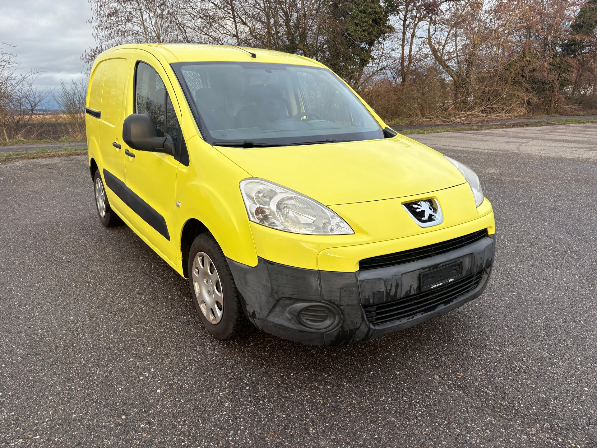 PEUGEOT Partner 1.6i Urban-image-3