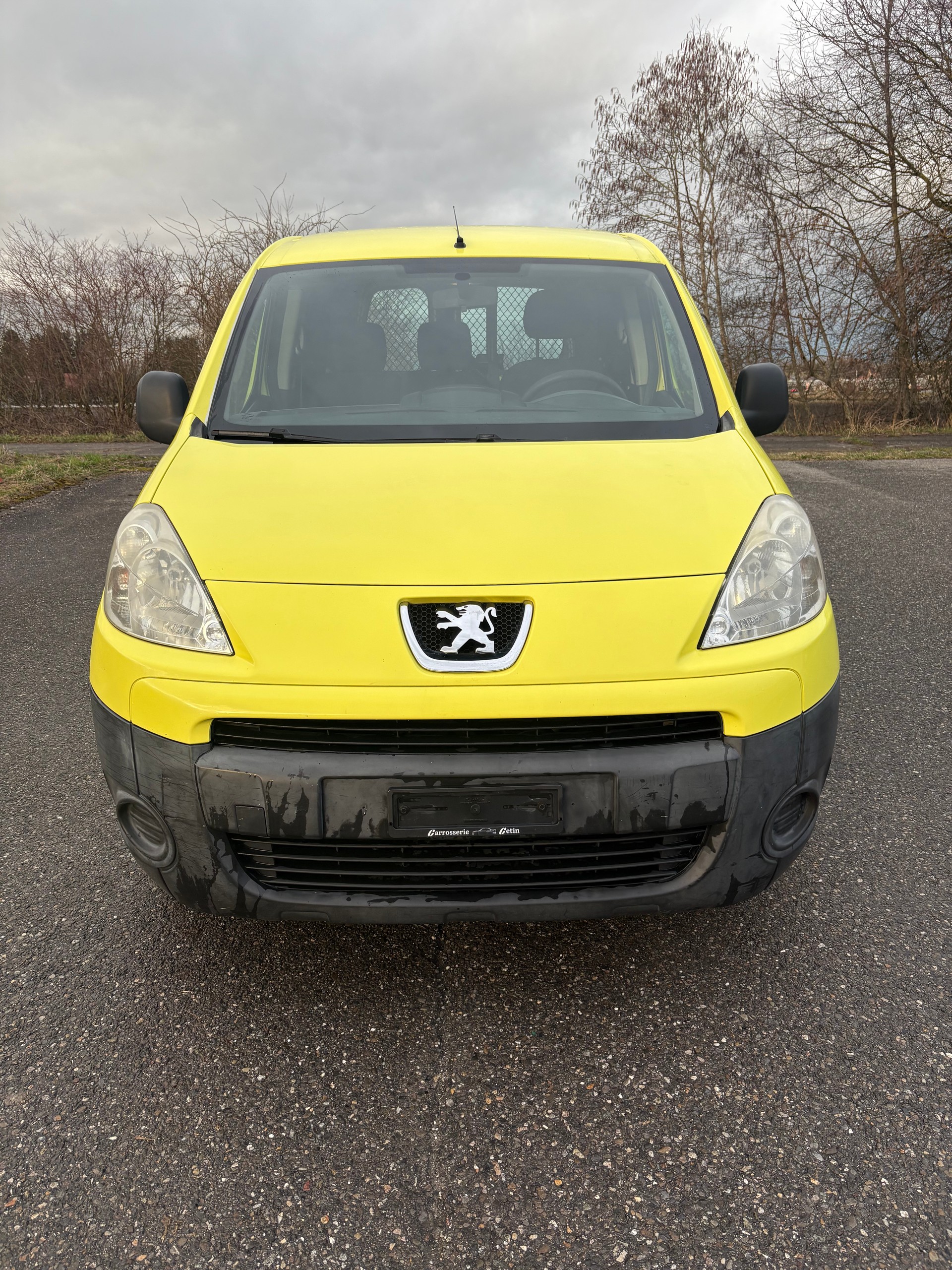 PEUGEOT Partner 1.6i Urban-image-1