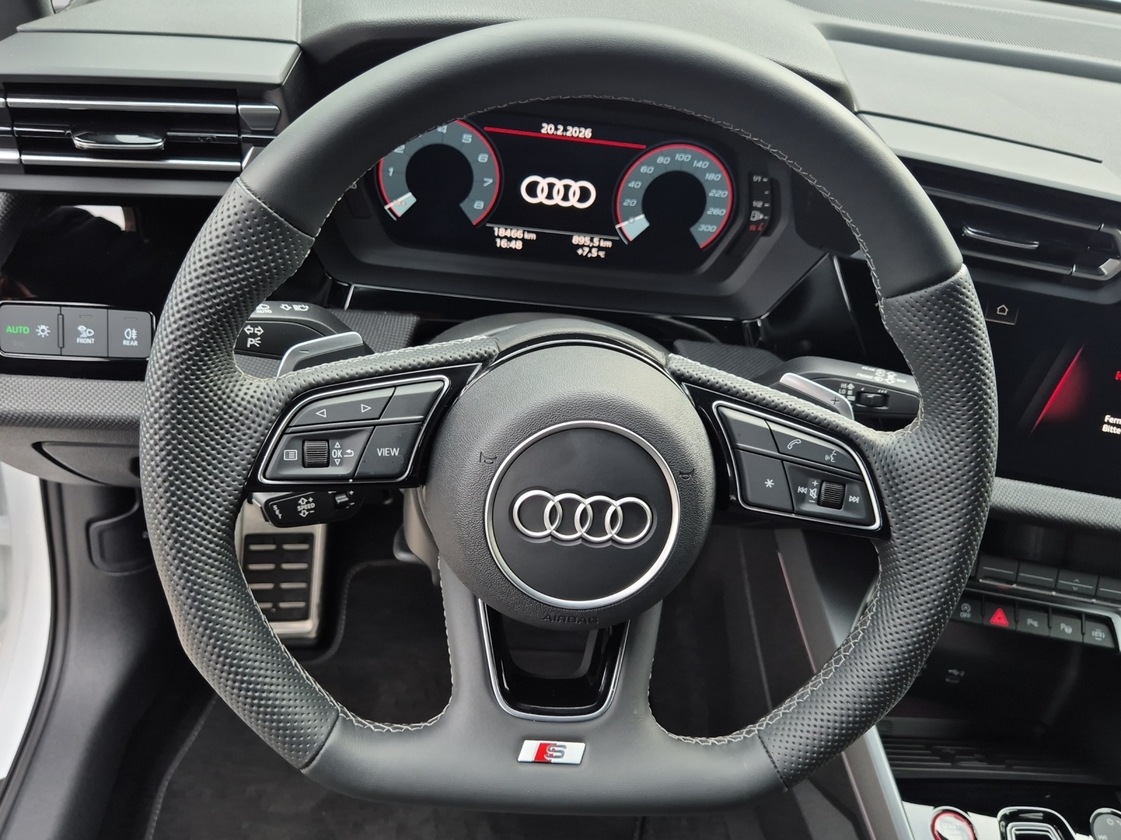 AUDI S3 Sportback TFSI quattro S-tronic-image-9