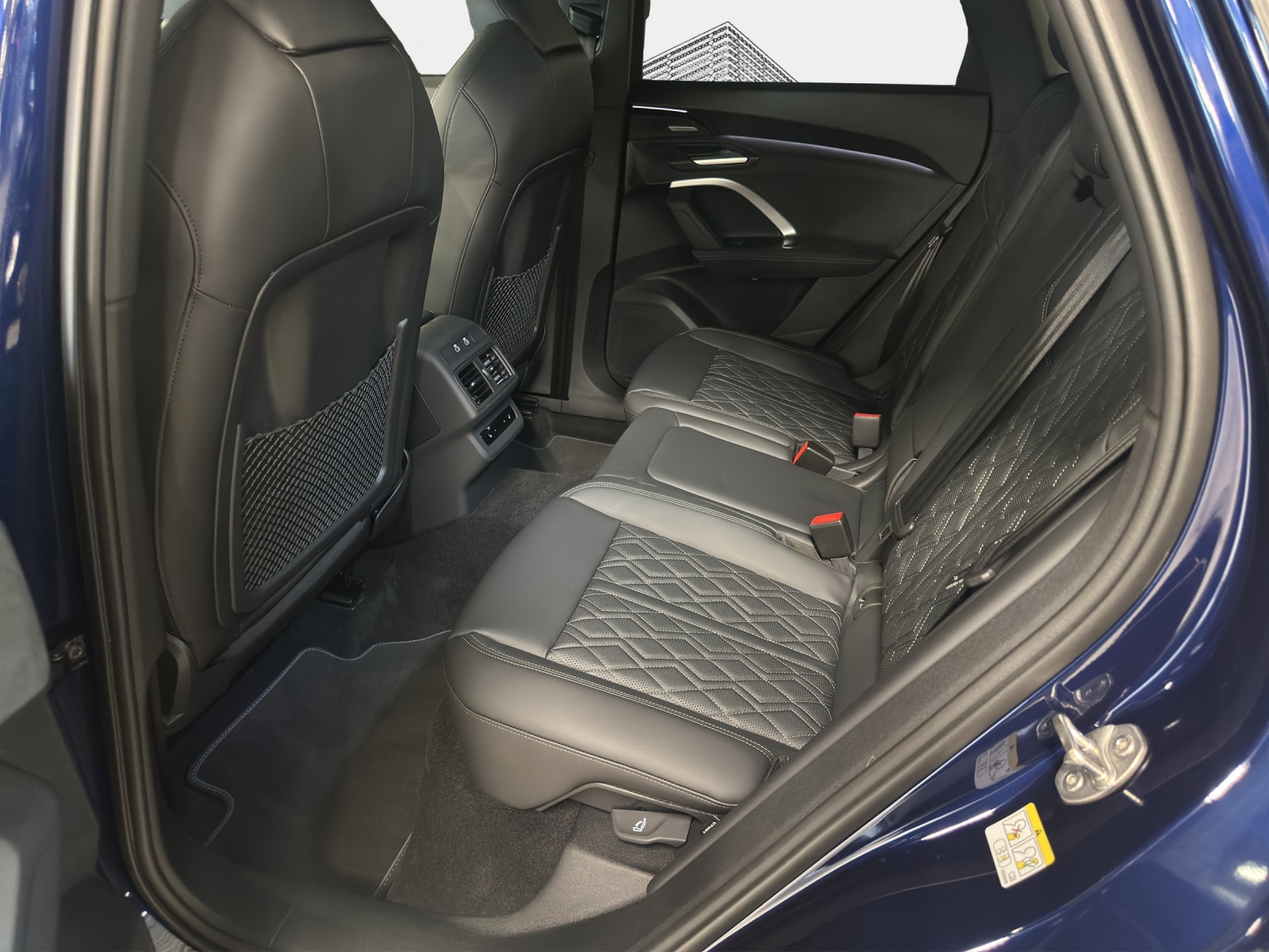 AUDI SQ5 TFSI quattro S-tronic-image-11