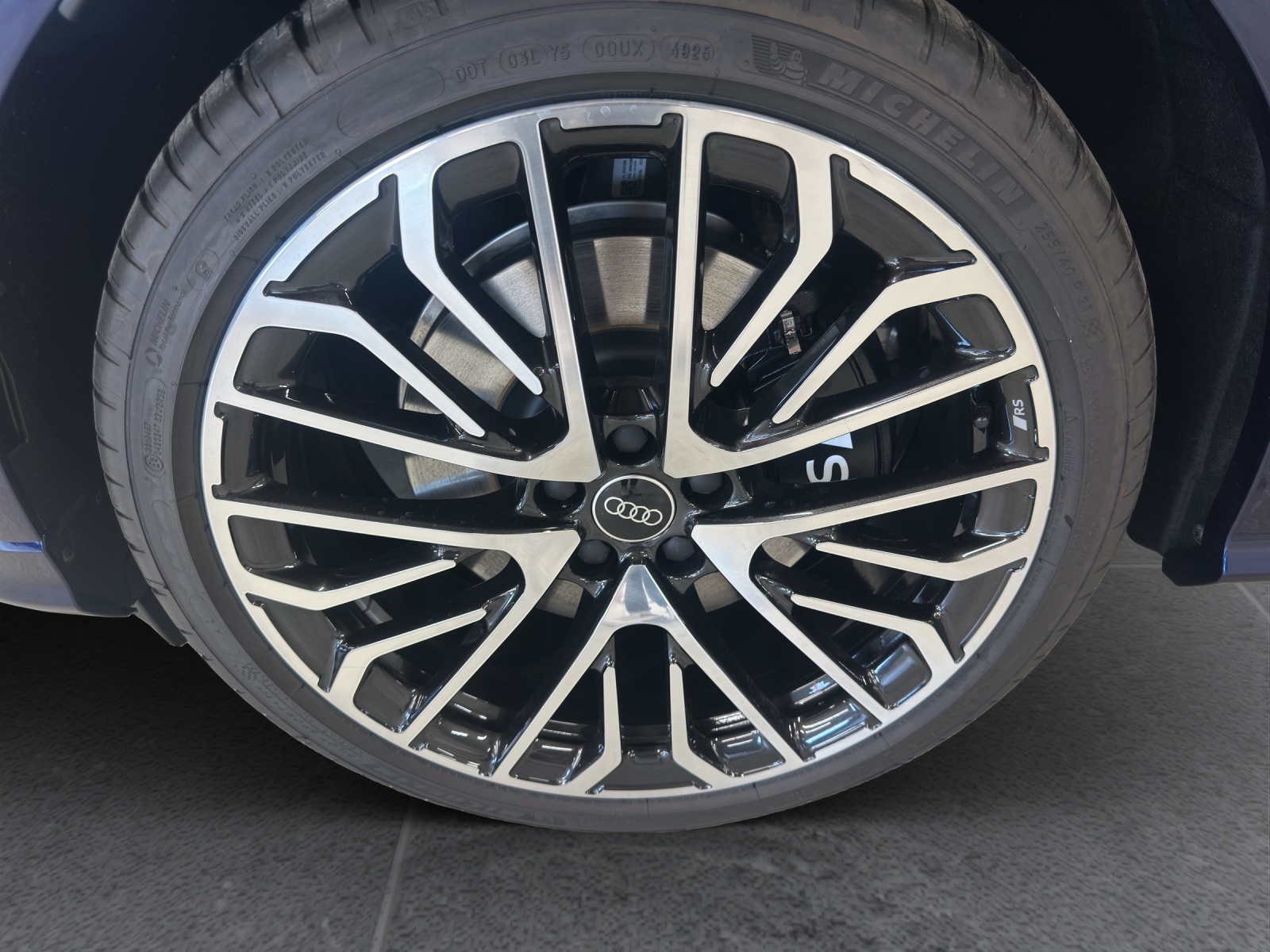 AUDI SQ5 TFSI quattro S-tronic-image-8