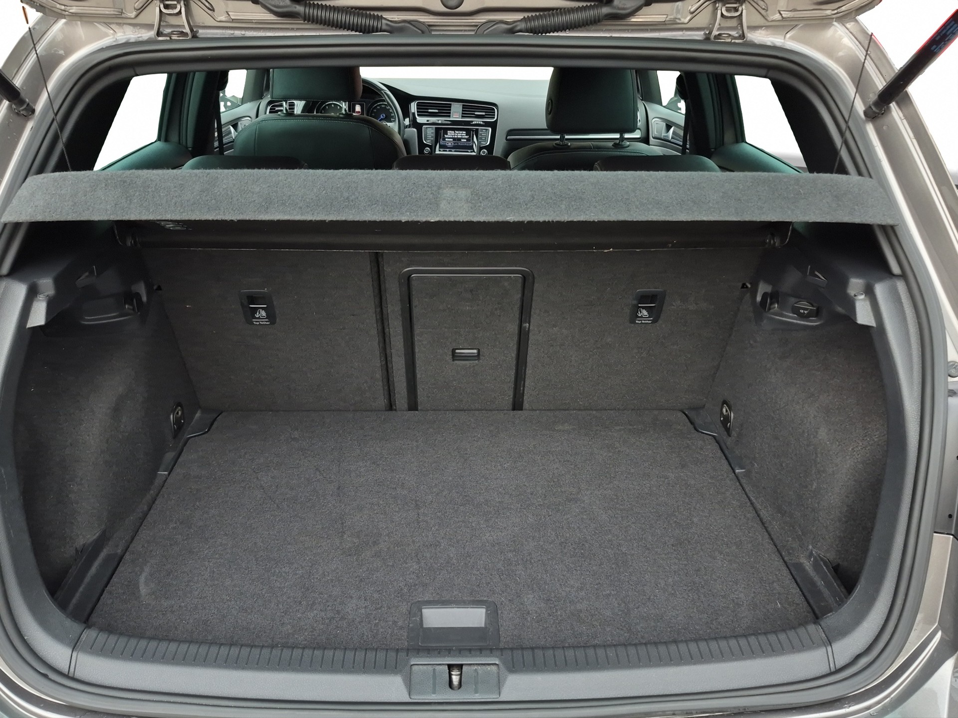 VW Golf 2.0 TSI R 4Motion DSG-image-12