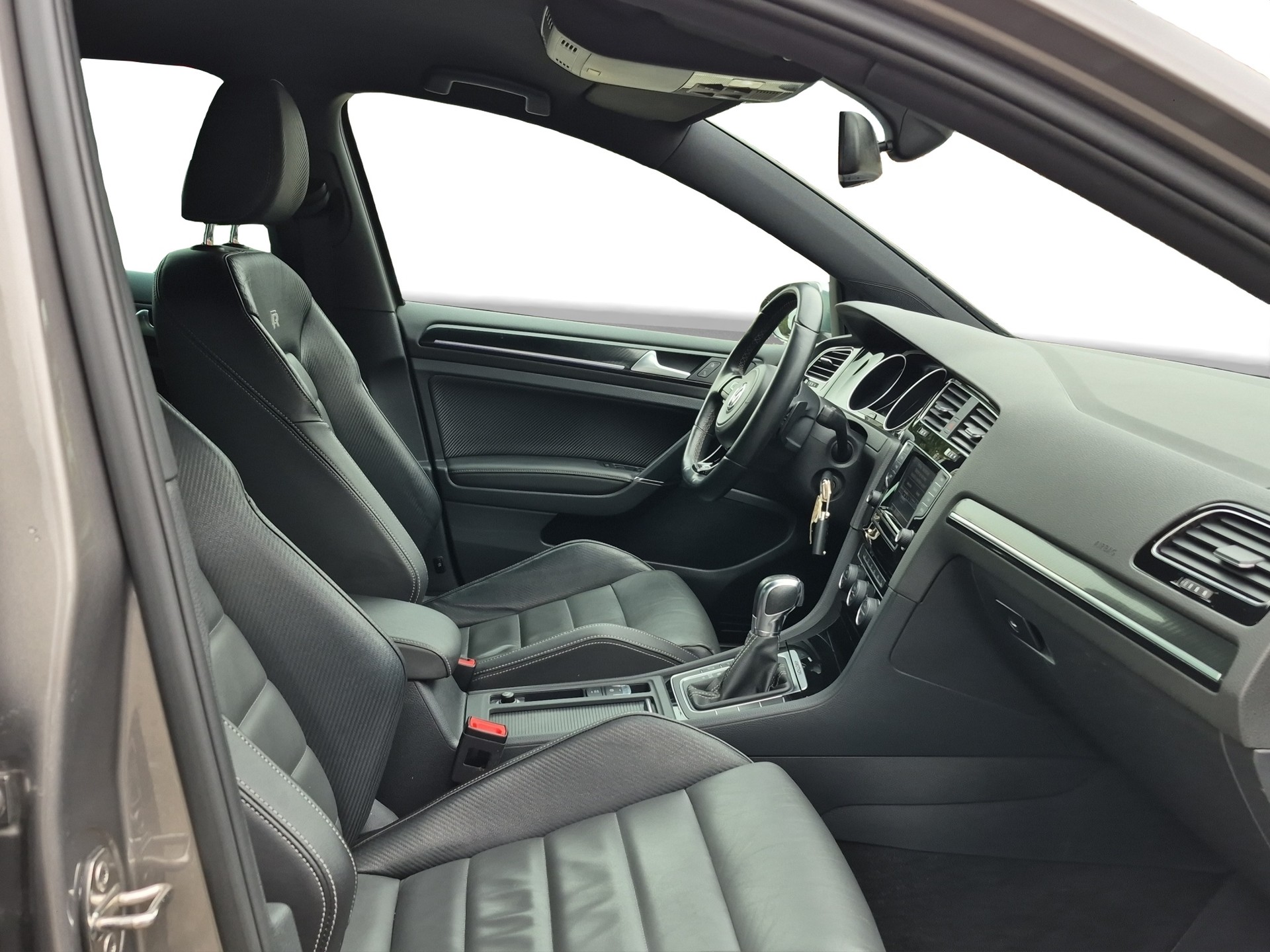 VW Golf 2.0 TSI R 4Motion DSG-image-11