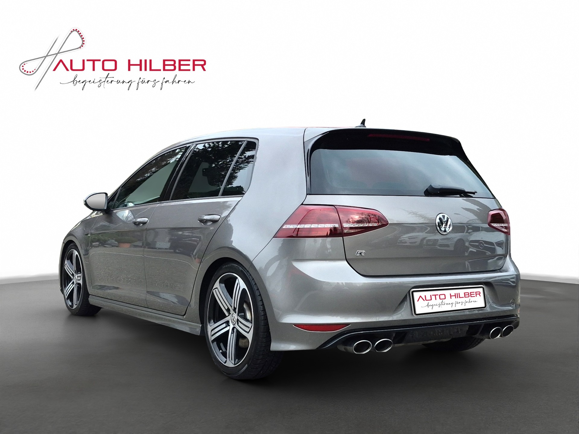 VW Golf 2.0 TSI R 4Motion DSG-image-4