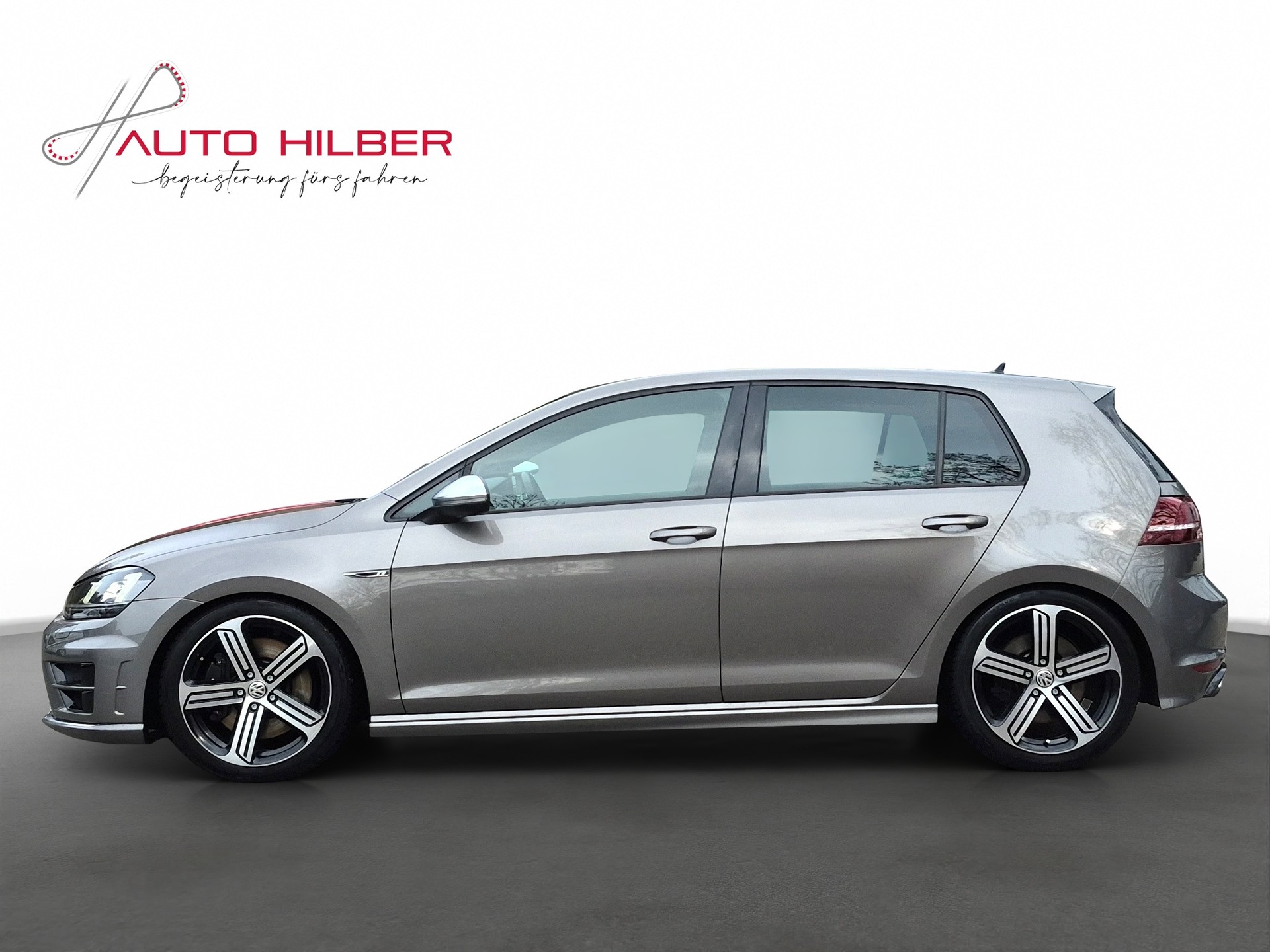 VW Golf 2.0 TSI R 4Motion DSG-image-2