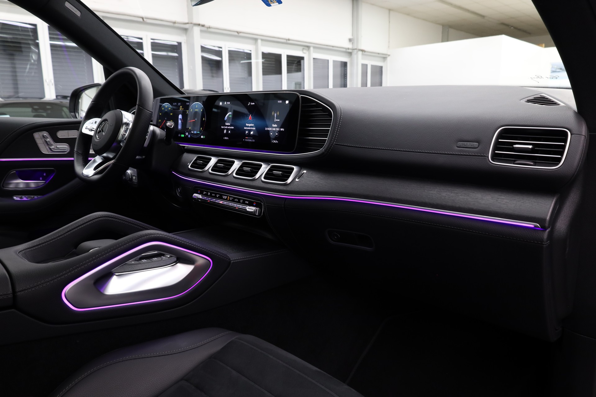 MERCEDES-BENZ GLE 300 d AMG Line 4matic-image-15