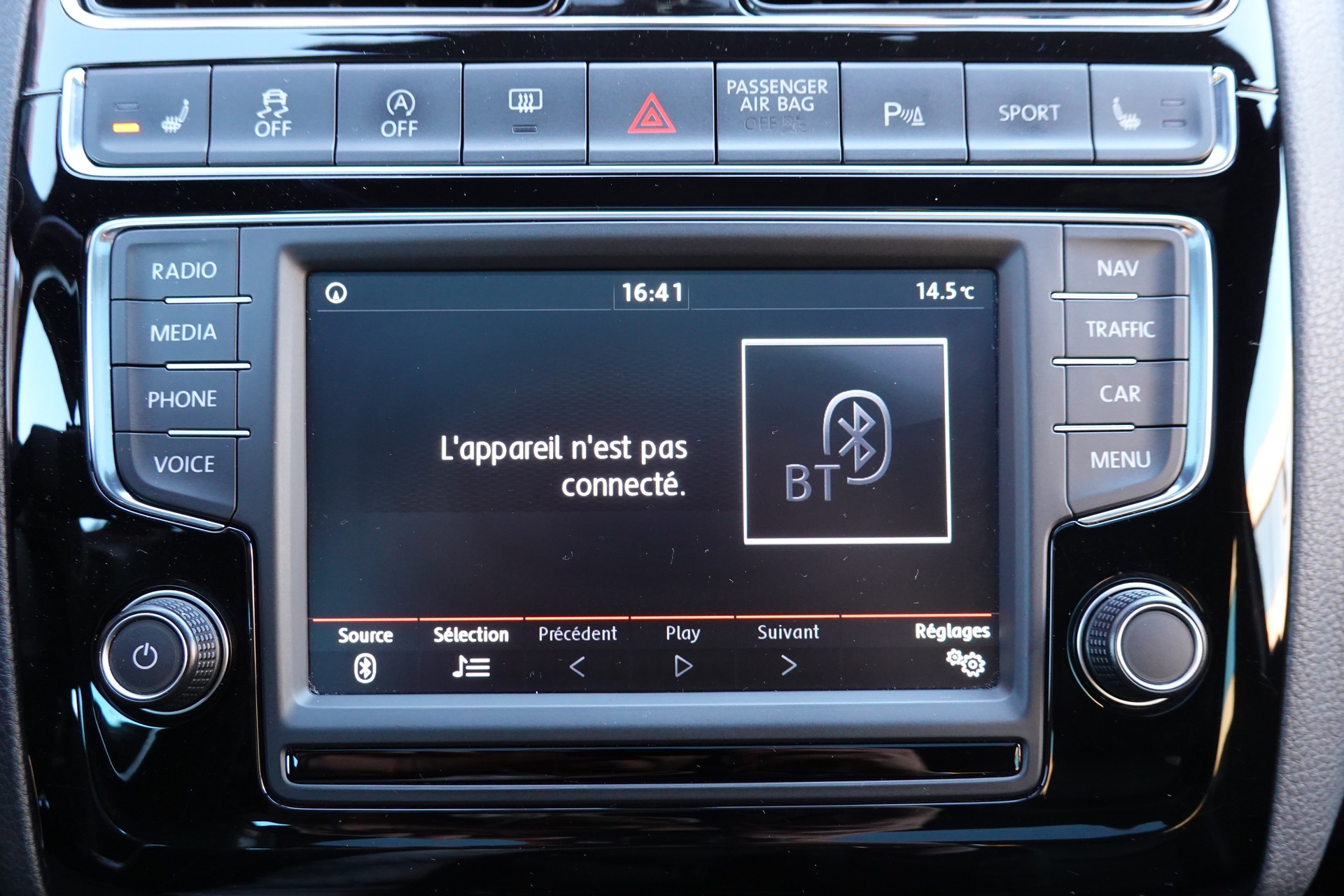 VW Polo 1.8 TSI GTI DSG - « CH Auto * Tout Ouvrant * Caméra * Tempomat * Drive Select »-image-17