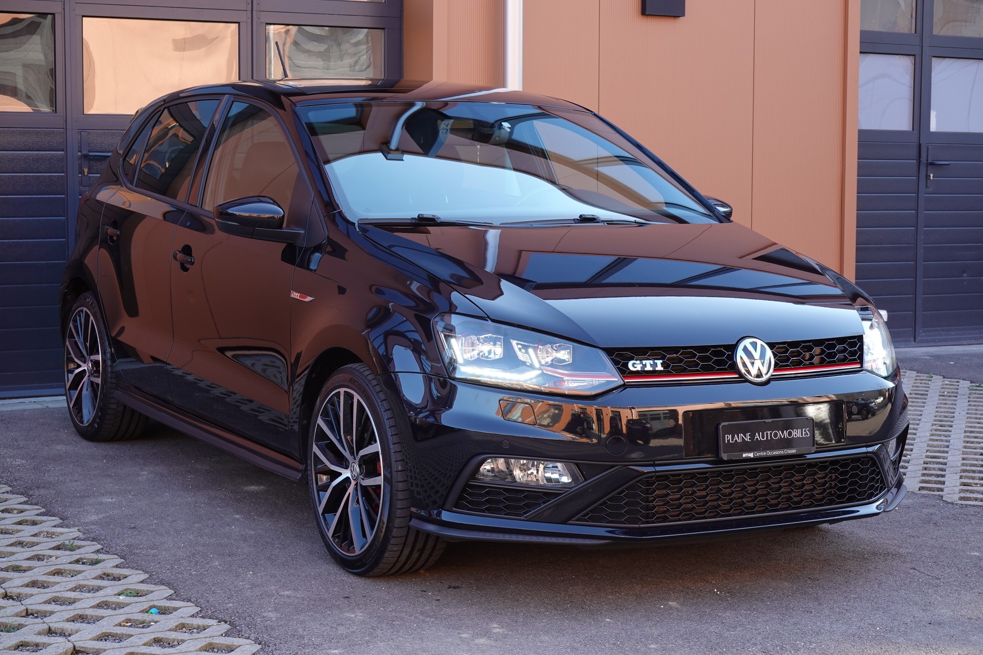 VW Polo 1.8 TSI GTI DSG - « CH Auto * Tout Ouvrant * Caméra * Tempomat * Drive Select »-image-1