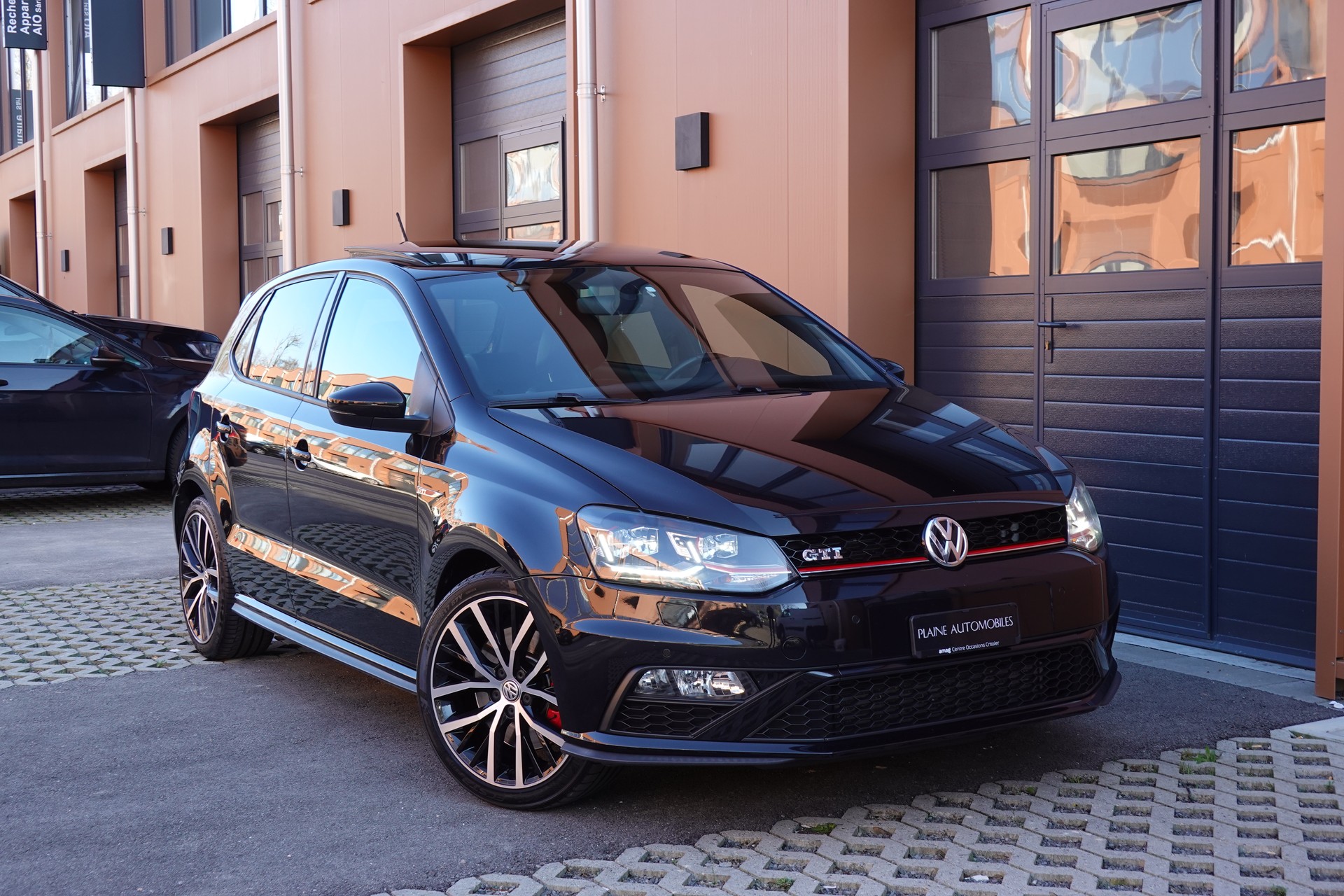 VW Polo 1.8 TSI GTI DSG - « CH Auto * Tout Ouvrant * Caméra * Tempomat * Drive Select »-image-2