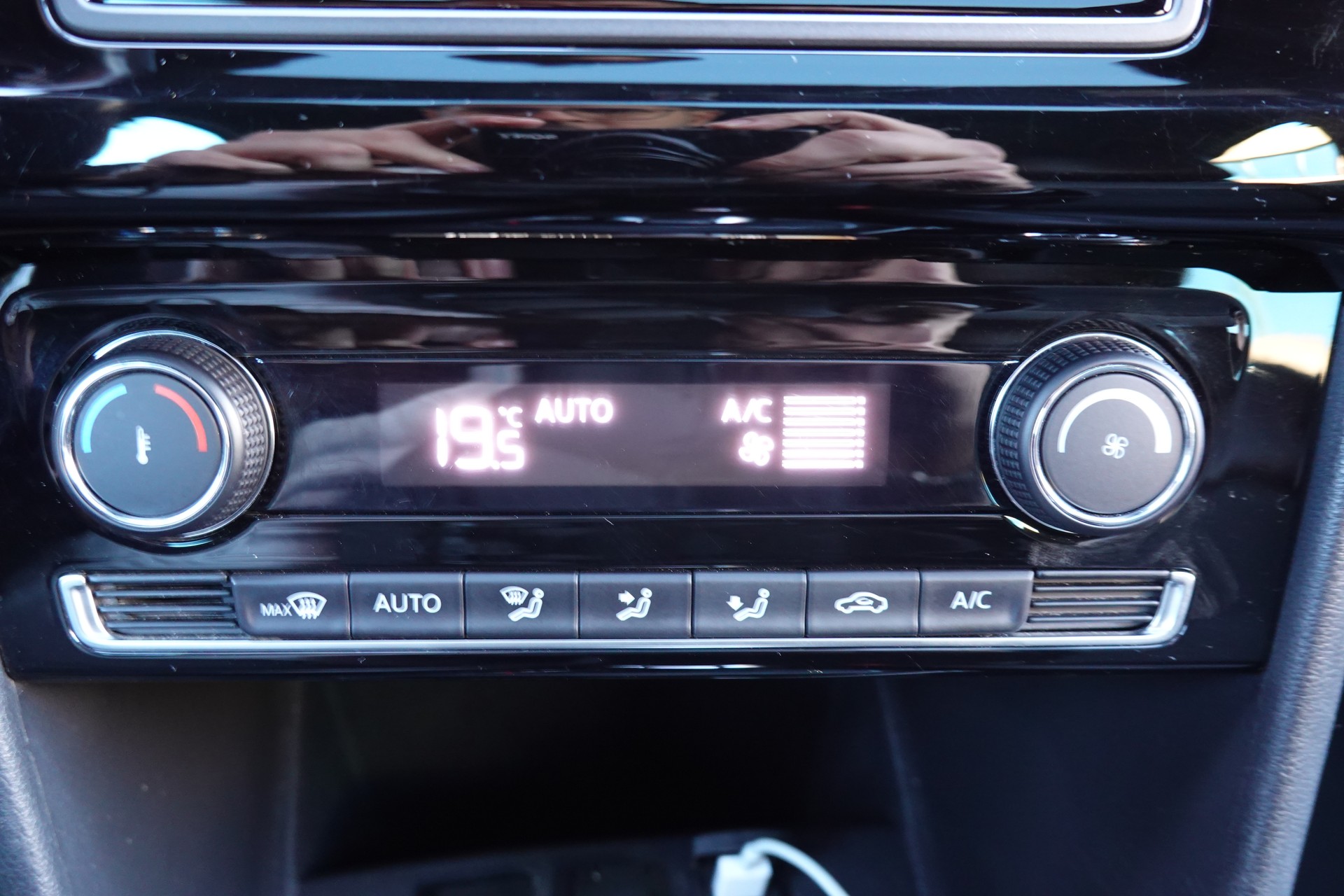 VW Polo 1.8 TSI GTI DSG - « CH Auto * Tout Ouvrant * Caméra * Tempomat * Drive Select »-image-11