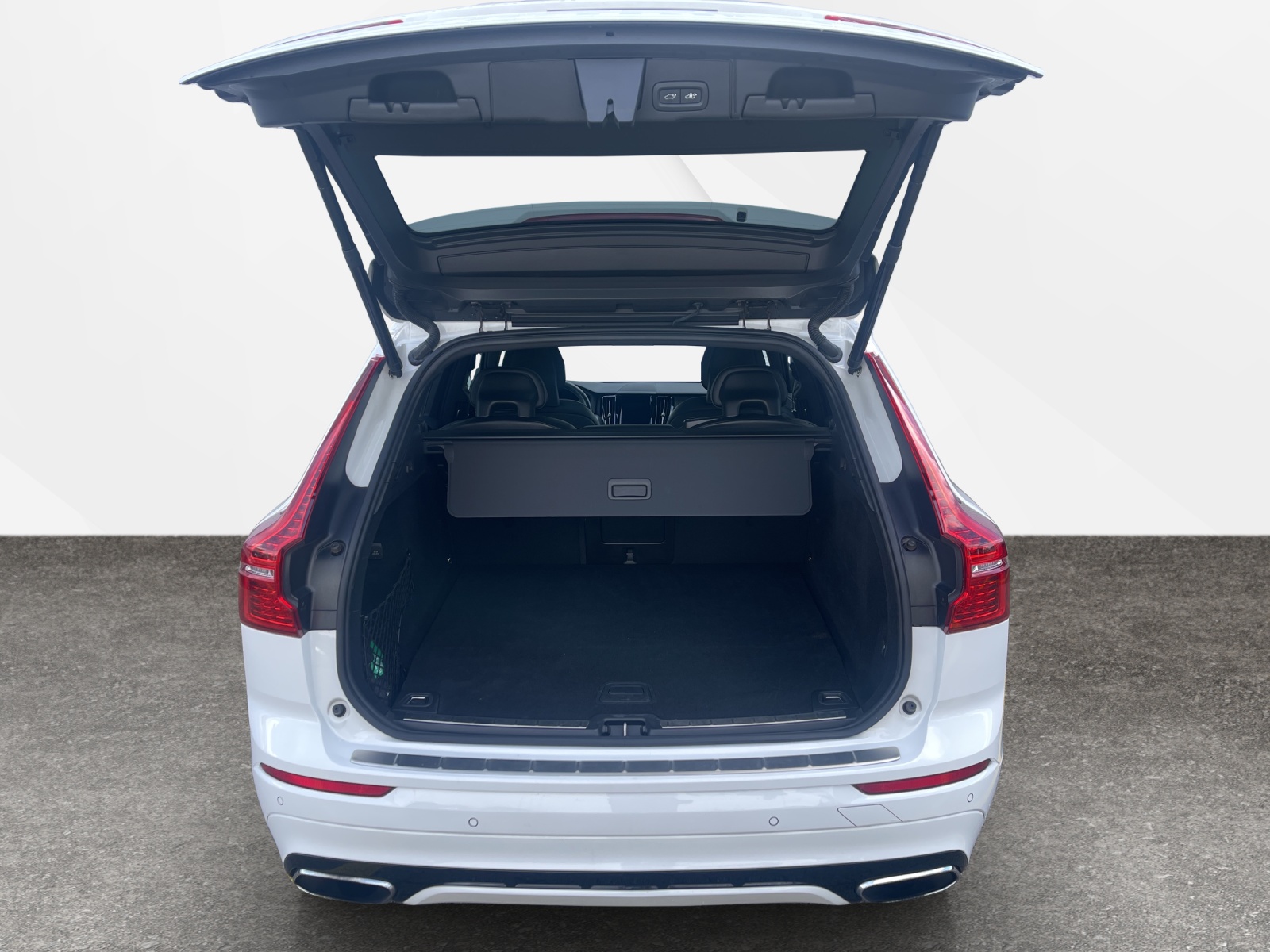 VOLVO XC60 2.0 T8 TE R-Design AWD-image-5