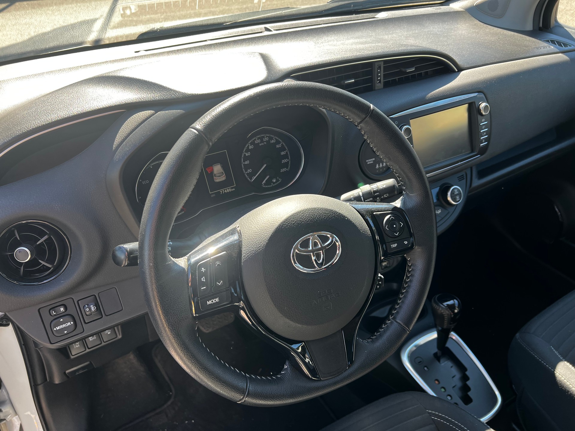 TOYOTA Yaris 1.5 VVT-i Hybrid Trend e-CVT-image-7