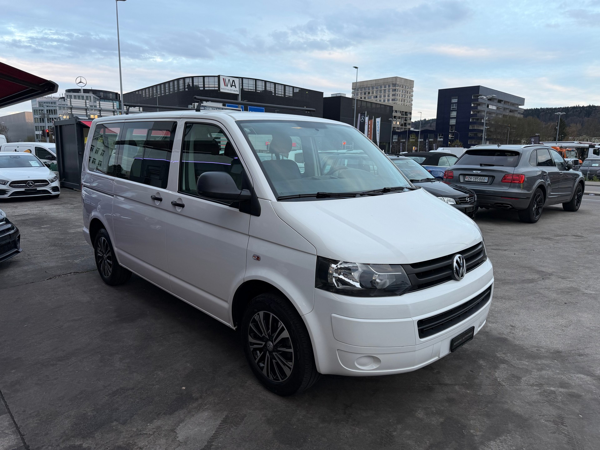 VW T5 2.0 TDI BMT 9Plätze-image-9
