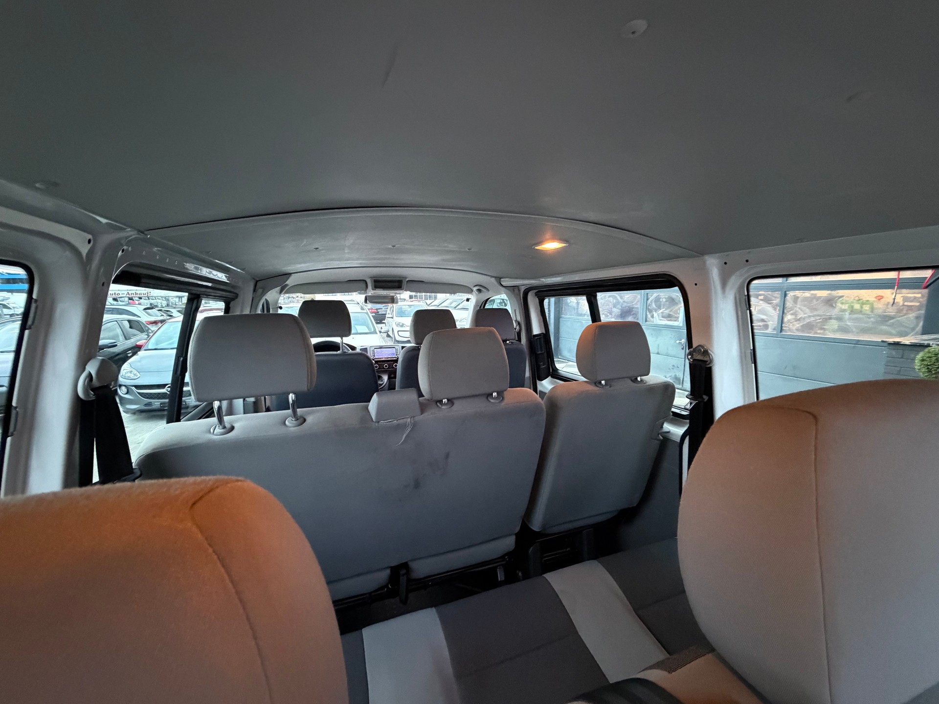VW T5 2.0 TDI BMT 9Plätze-image-10