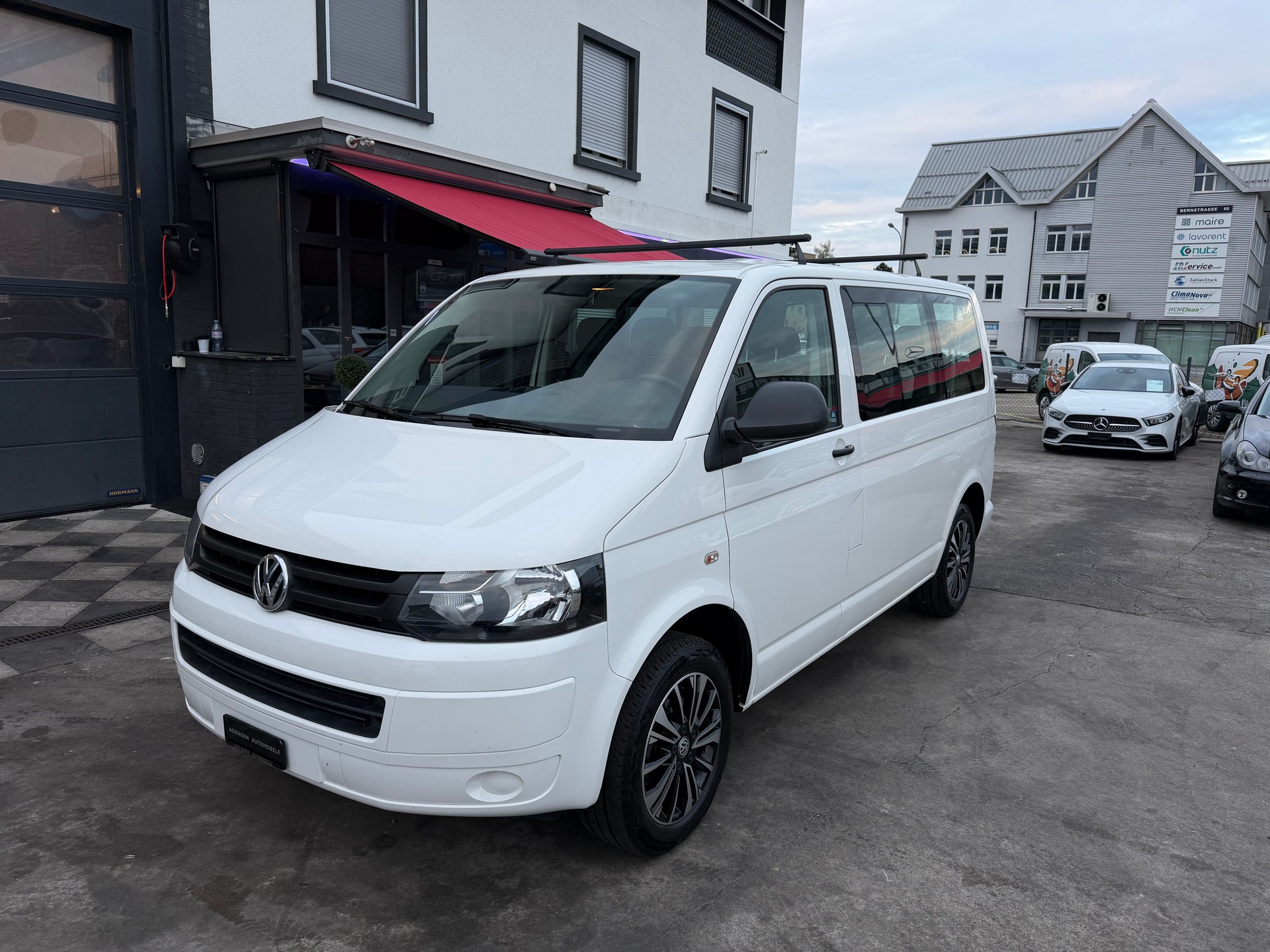 VW T5 2.0 TDI BMT 9Plätze-image-3
